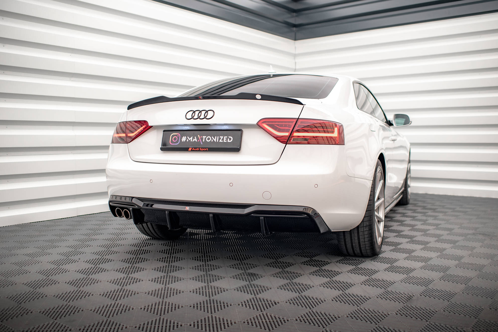 Rear Valance Audi A5 Coupe 8T Facelift (Version with dual exhausts on one side) - 3