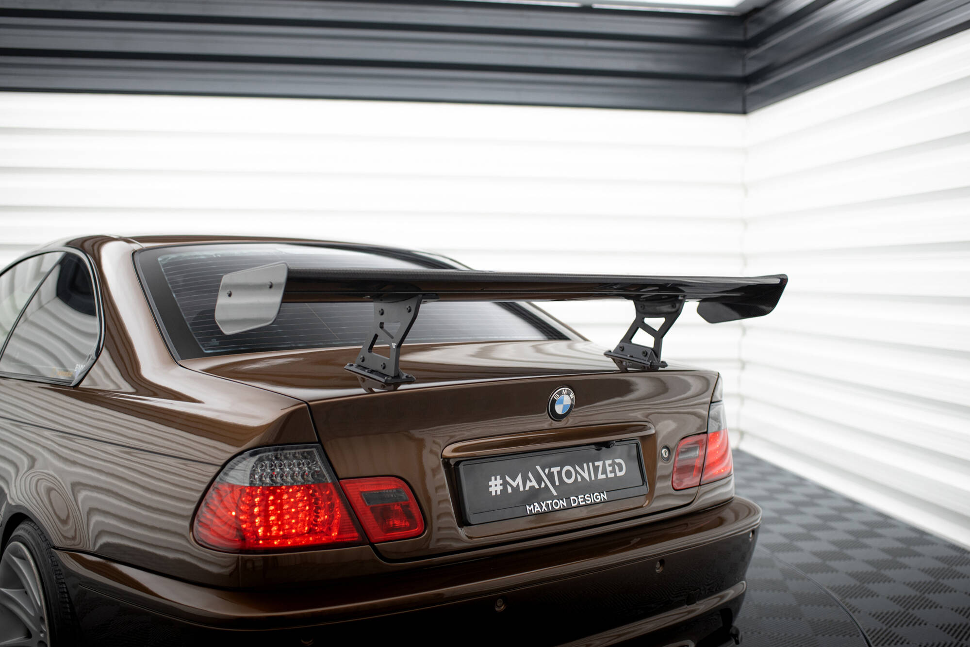 CARBON SPOILER WITH INTERNAL BRACKETS UPRIGHTS SUITABLE FOR BMW 3 COUPE E46 – MAXTON DESIGN - 3