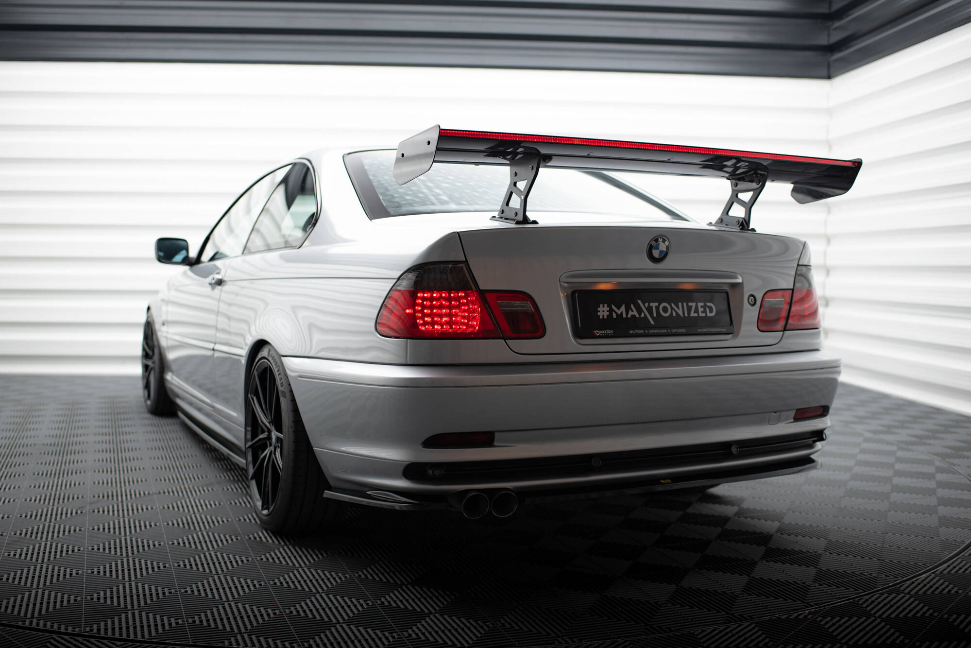 CARBON SPOILER WITH INTERNAL BRACKETS UPRIGHTS + LED SUITABLE FOR BMW 3 COUPE E46 – MAXTON DESIGN - 3