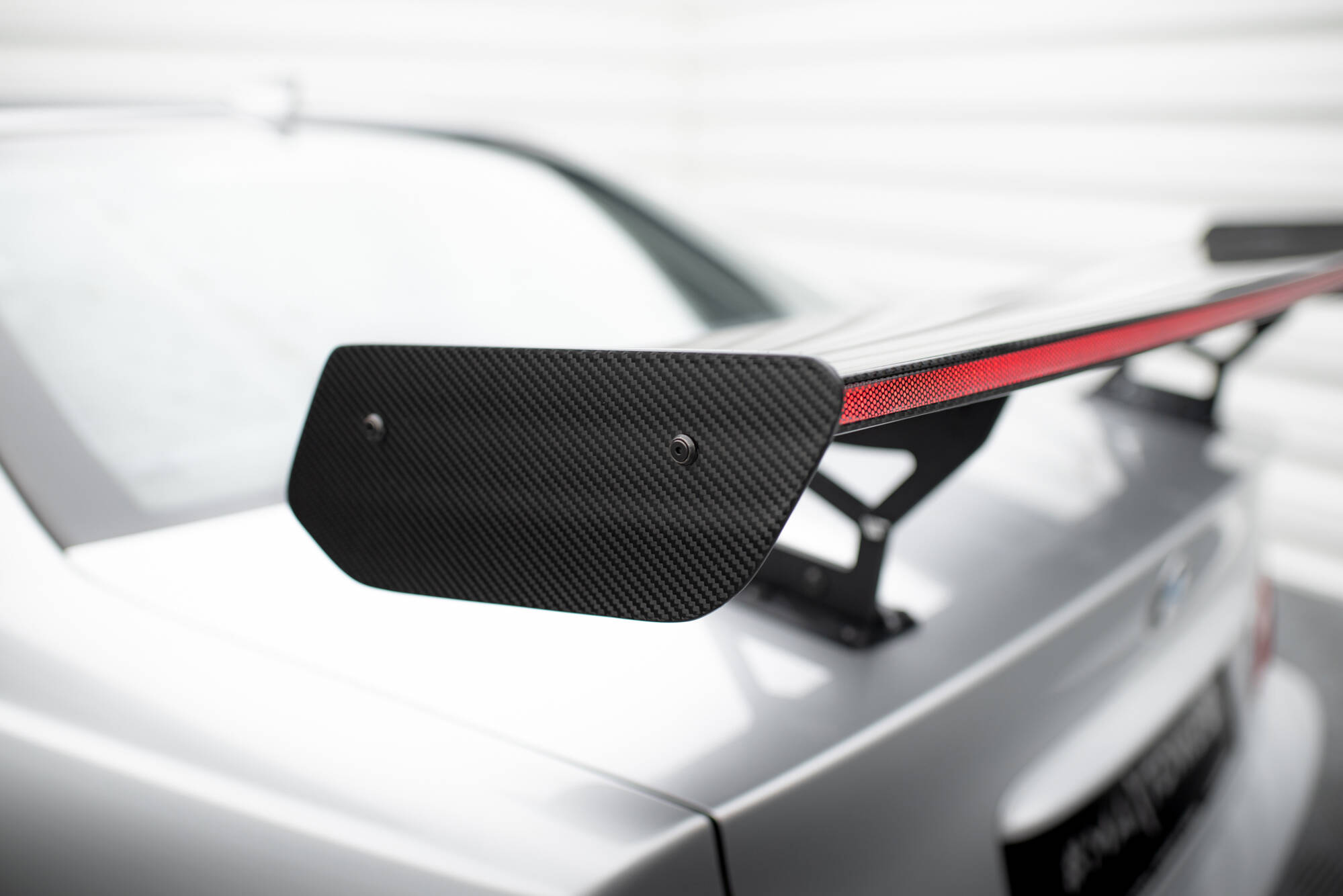 CARBON SPOILER WITH INTERNAL BRACKETS UPRIGHTS + LED SUITABLE FOR BMW 3 COUPE E46 – MAXTON DESIGN - 15