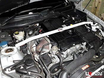 MERCEDES SLK 200 04-11 2.0 ULTRARACING FRONT UPPER STRUTBAR