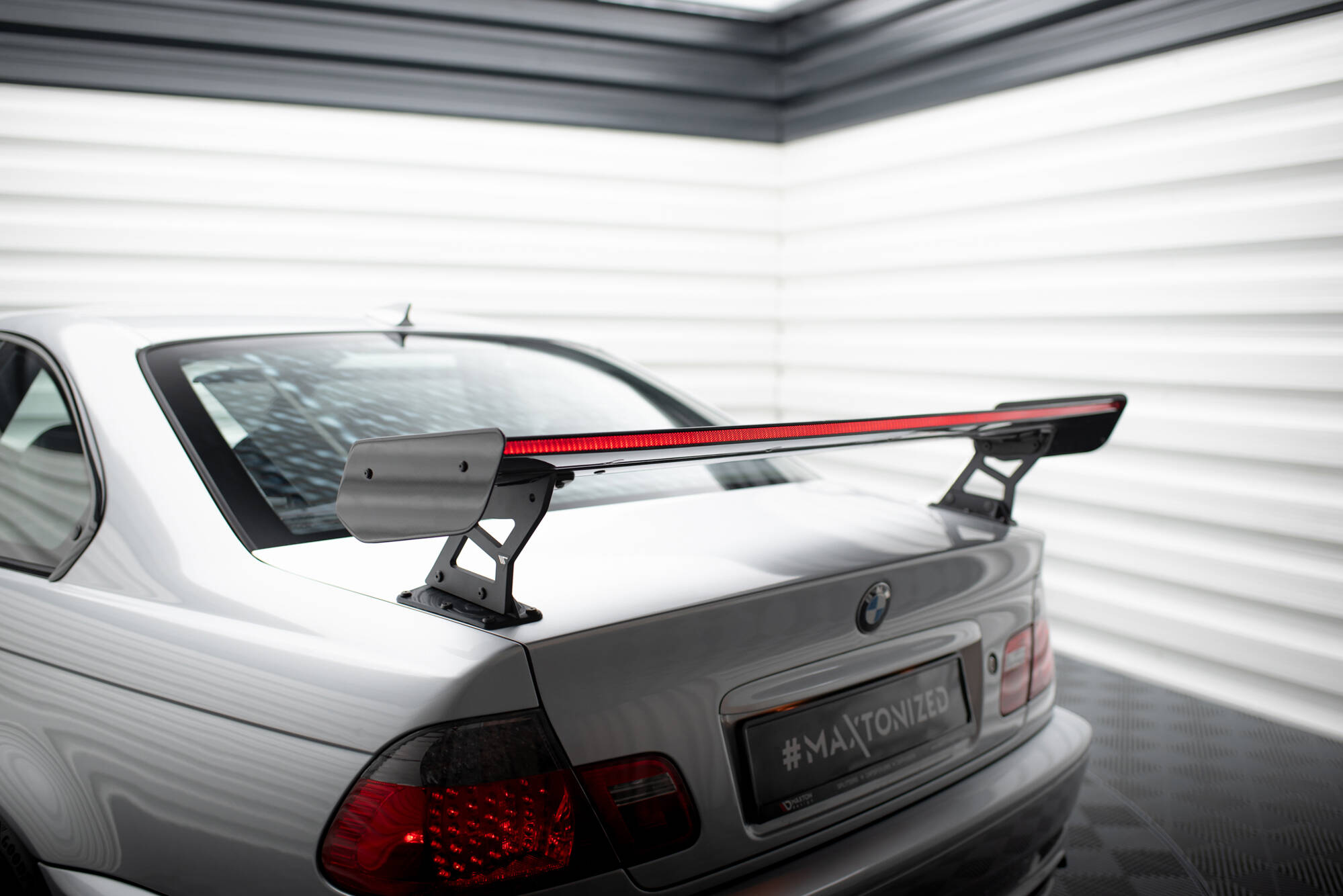 CARBON SPOILER WITH EXTERNAL BRACKETS UPRIGHTS + LED SUITABLE FOR BMW 3 COUPE E46 – MAXTON DESIGN - 10