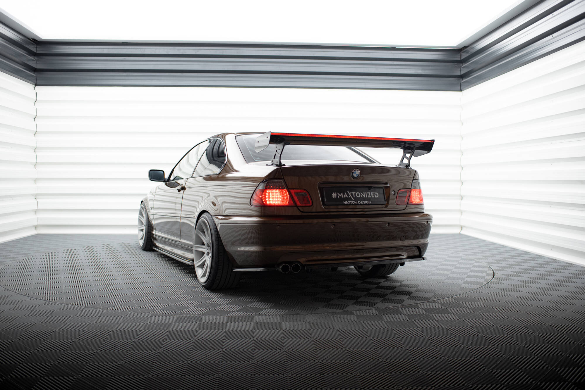 CARBON SPOILER WITH EXTERNAL BRACKETS UPRIGHTS + LED SUITABLE FOR BMW 3 COUPE E46 – MAXTON DESIGN - 2