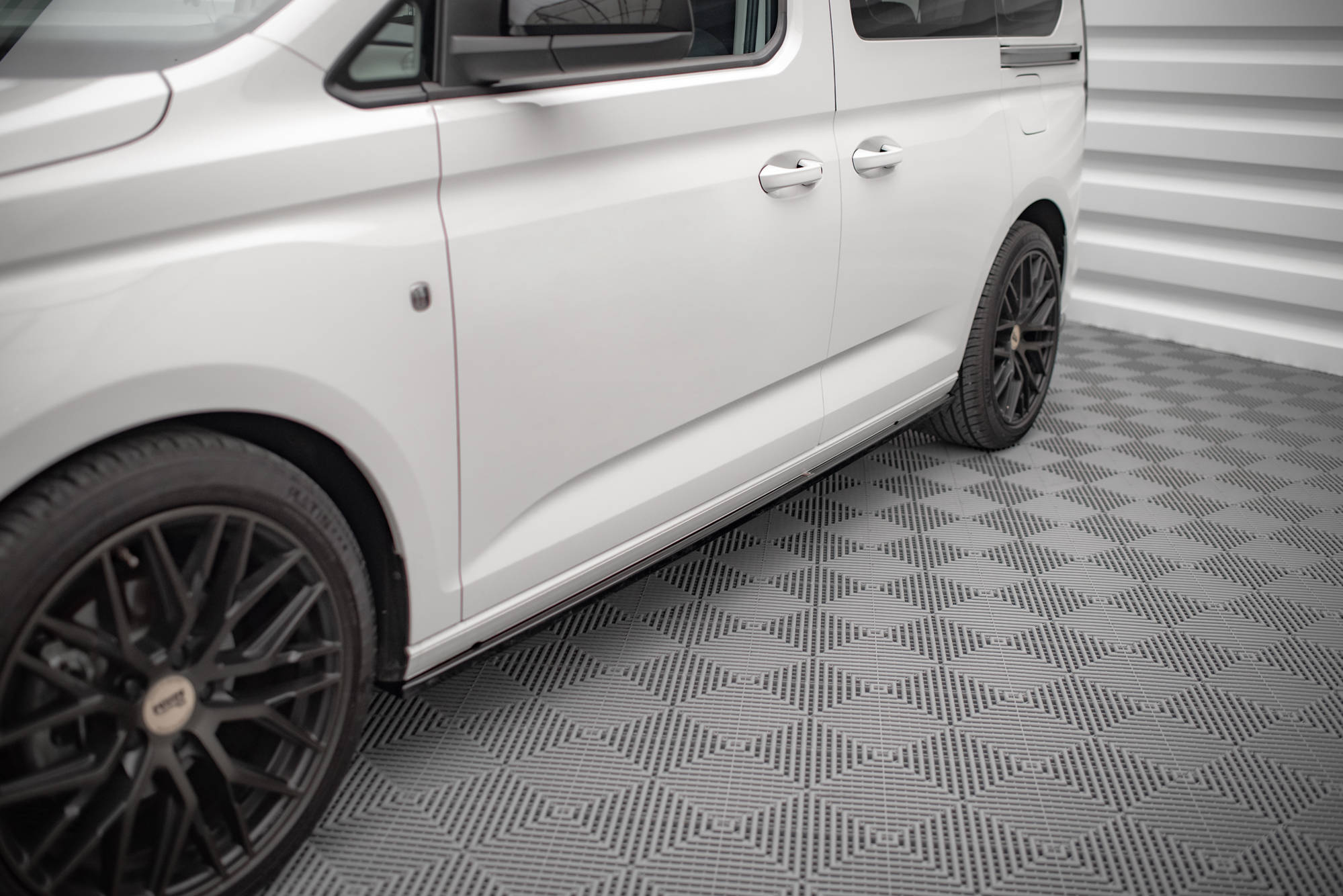 Side Skirts Diffusers VW Caddy MK5 (2020-) - 3