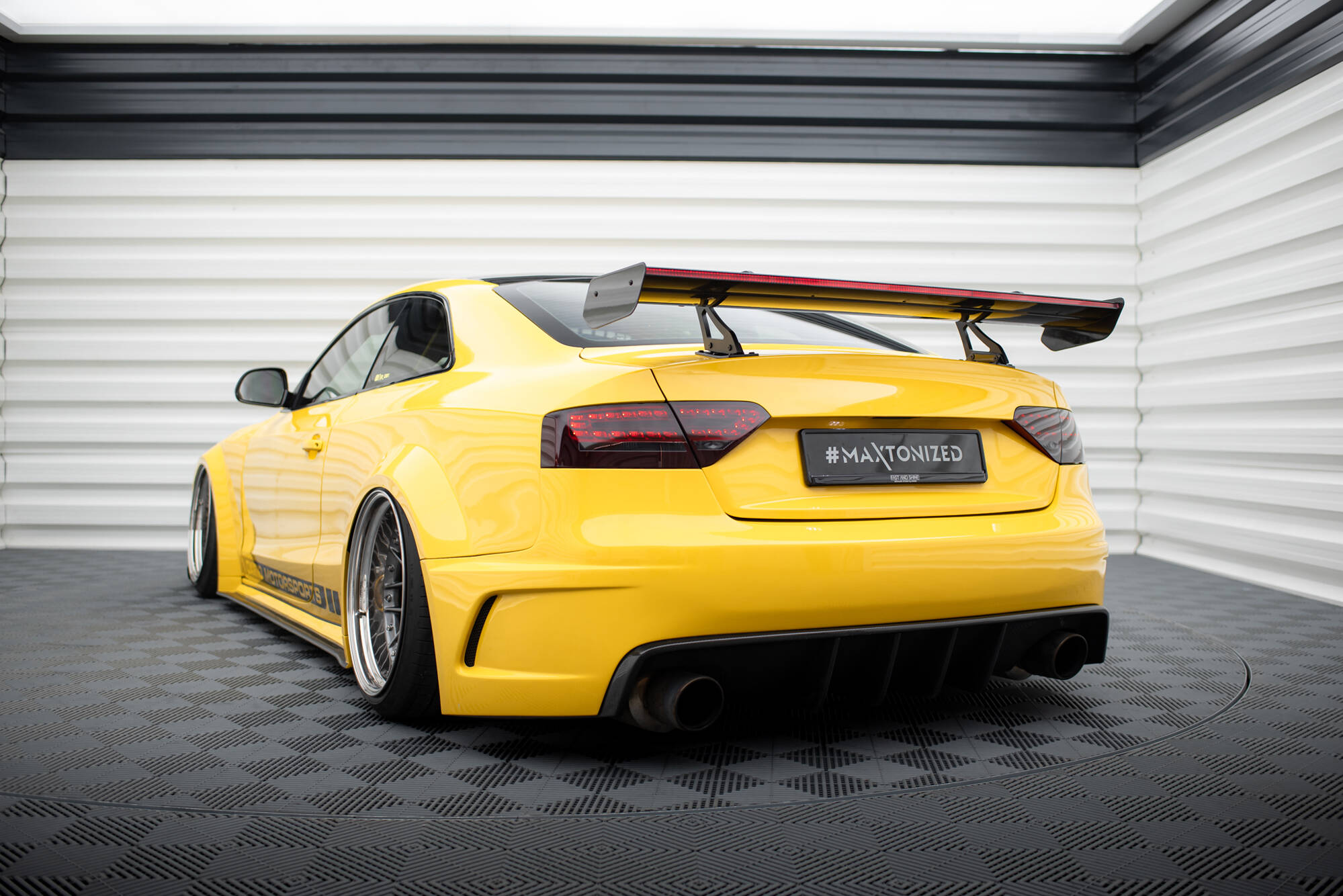 CARBON SPOILER WITH UPPER SWAN MOUNTING + LED SUITABLE FOR AUDI A5 COUPE 8T – MAXTON DESIGN - 24