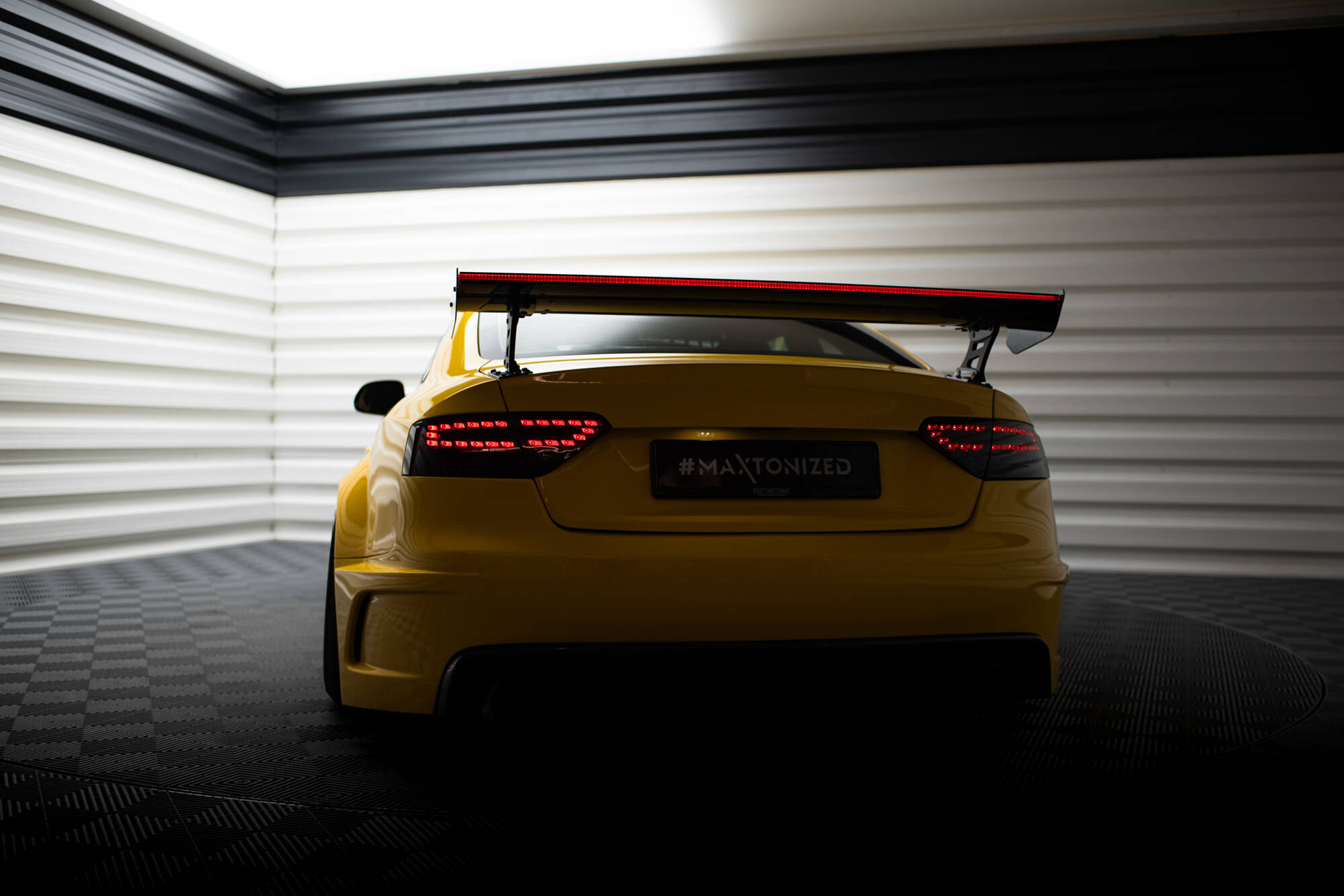 CARBON SPOILER WITH EXTERNAL BRACKETS UPRIGHTS + LED SUITABLE FOR AUDI A5 COUPE 8T – MAXTON DESIGN - 4
