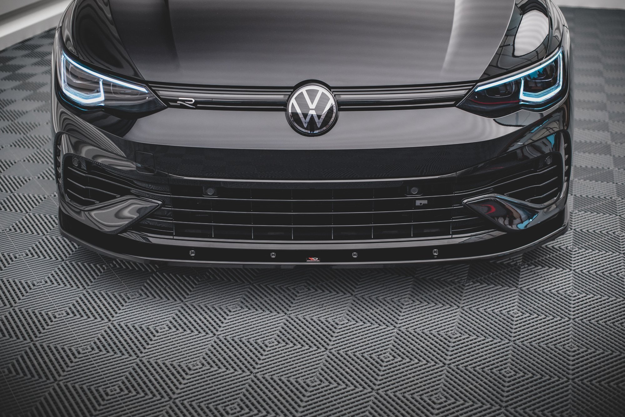 Front Splitter V.1 VW Golf R Mk8 - 3