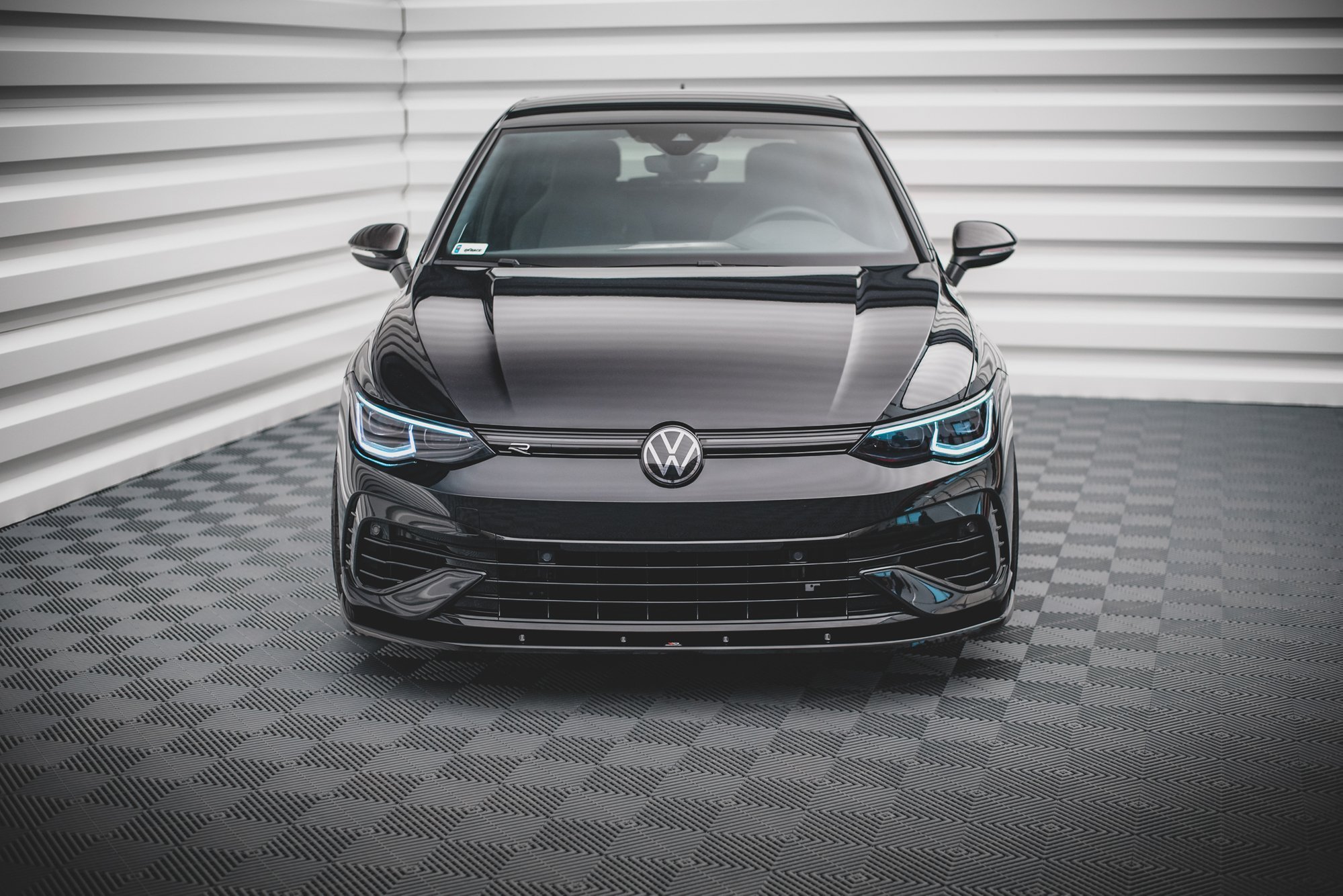 Front Splitter V.1 VW Golf R Mk8 - 2