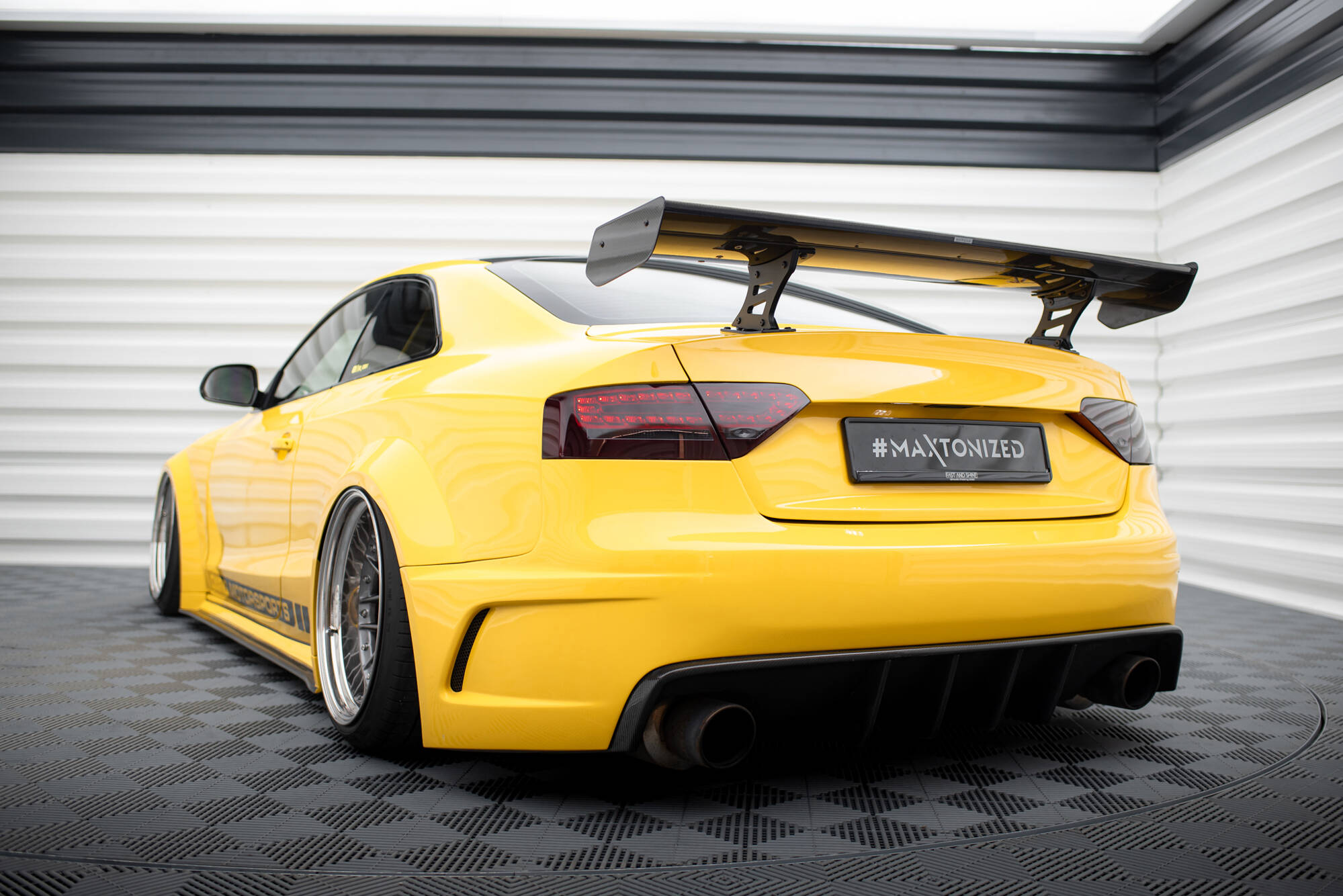 CARBON SPOILER WITH INTERNAL BRACKETS UPRIGHTS SUITABLE FOR AUDI A5 COUPE 8T – MAXTON DESIGN - 12