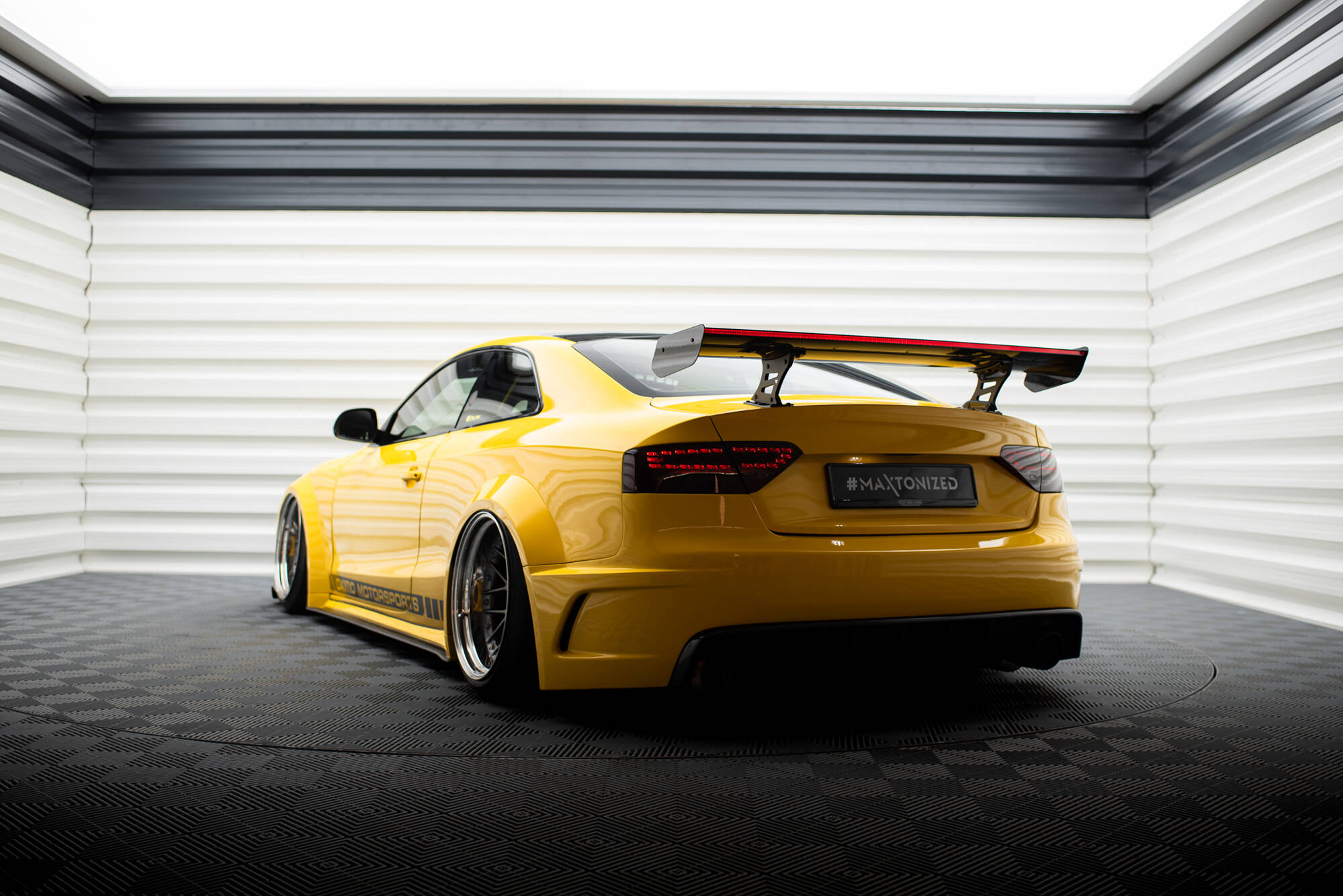 CARBON SPOILER WITH INTERNAL BRACKETS UPRIGHTS + LED SUITABLE FOR AUDI A5 COUPE 8T – MAXTON DESIGN