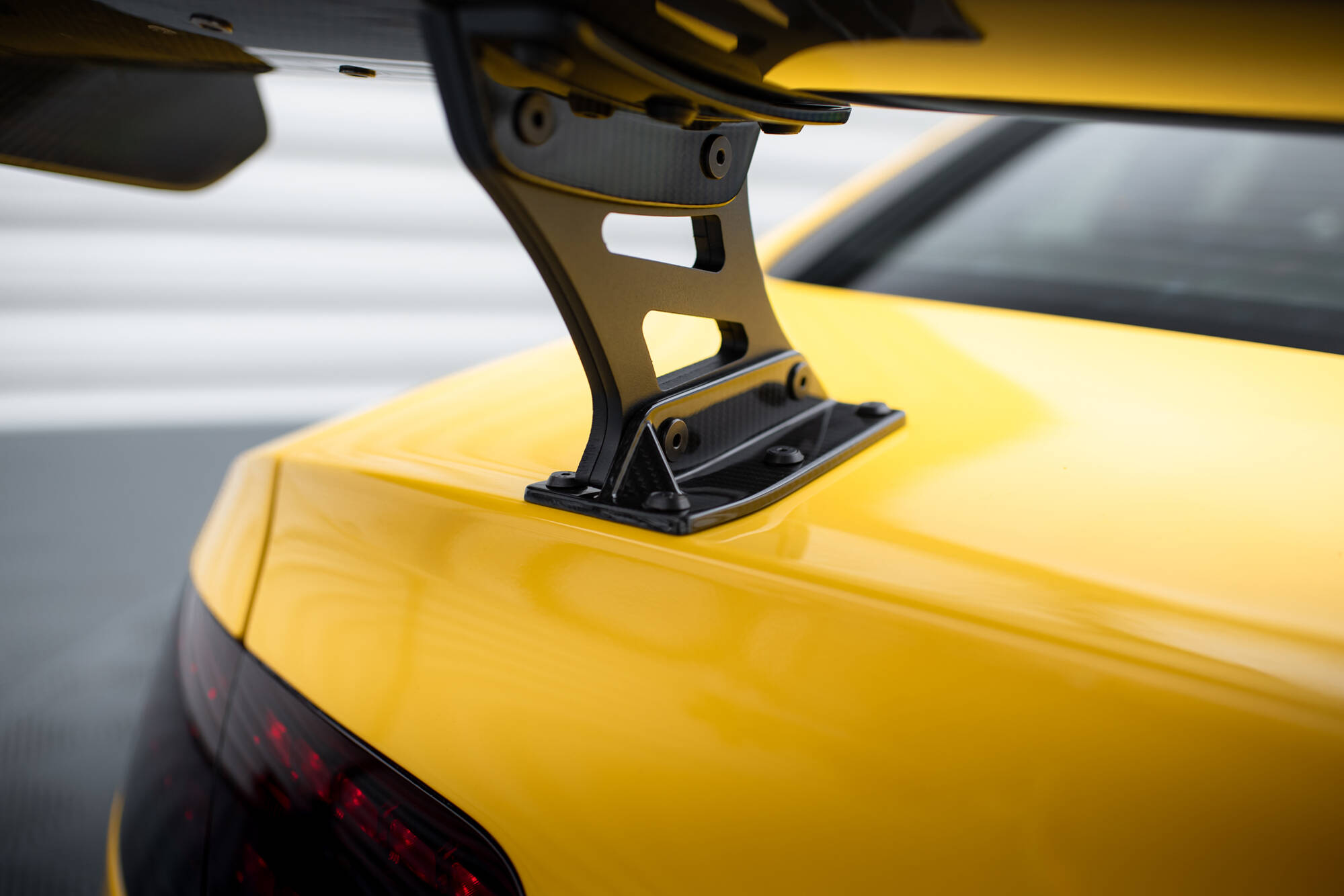 CARBON SPOILER WITH INTERNAL BRACKETS UPRIGHTS + LED SUITABLE FOR AUDI A5 COUPE 8T – MAXTON DESIGN - 14