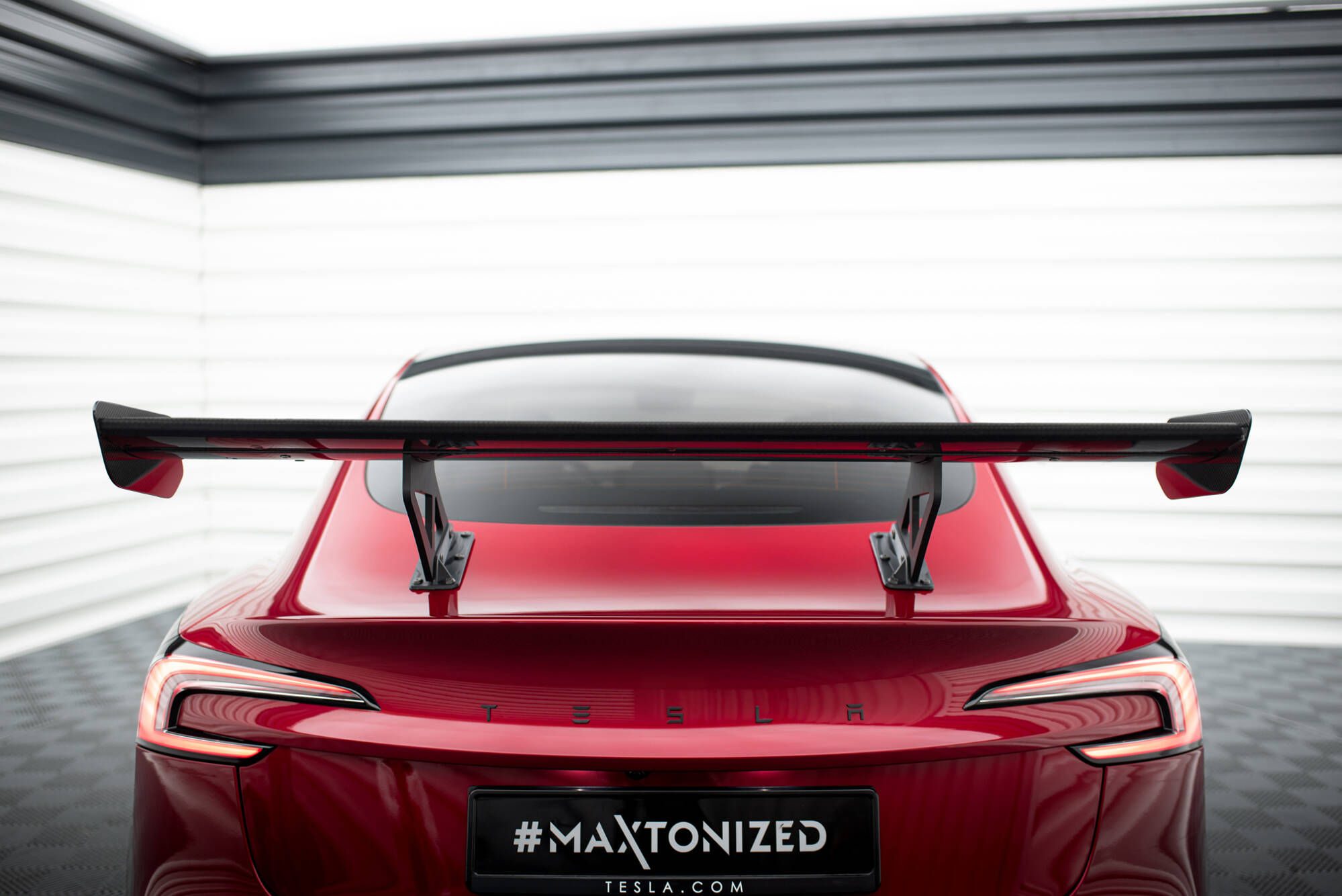 CARBON SPOILER SUITABLE FOR TESLA MODEL 3 – MAXTON DESIGN - 10