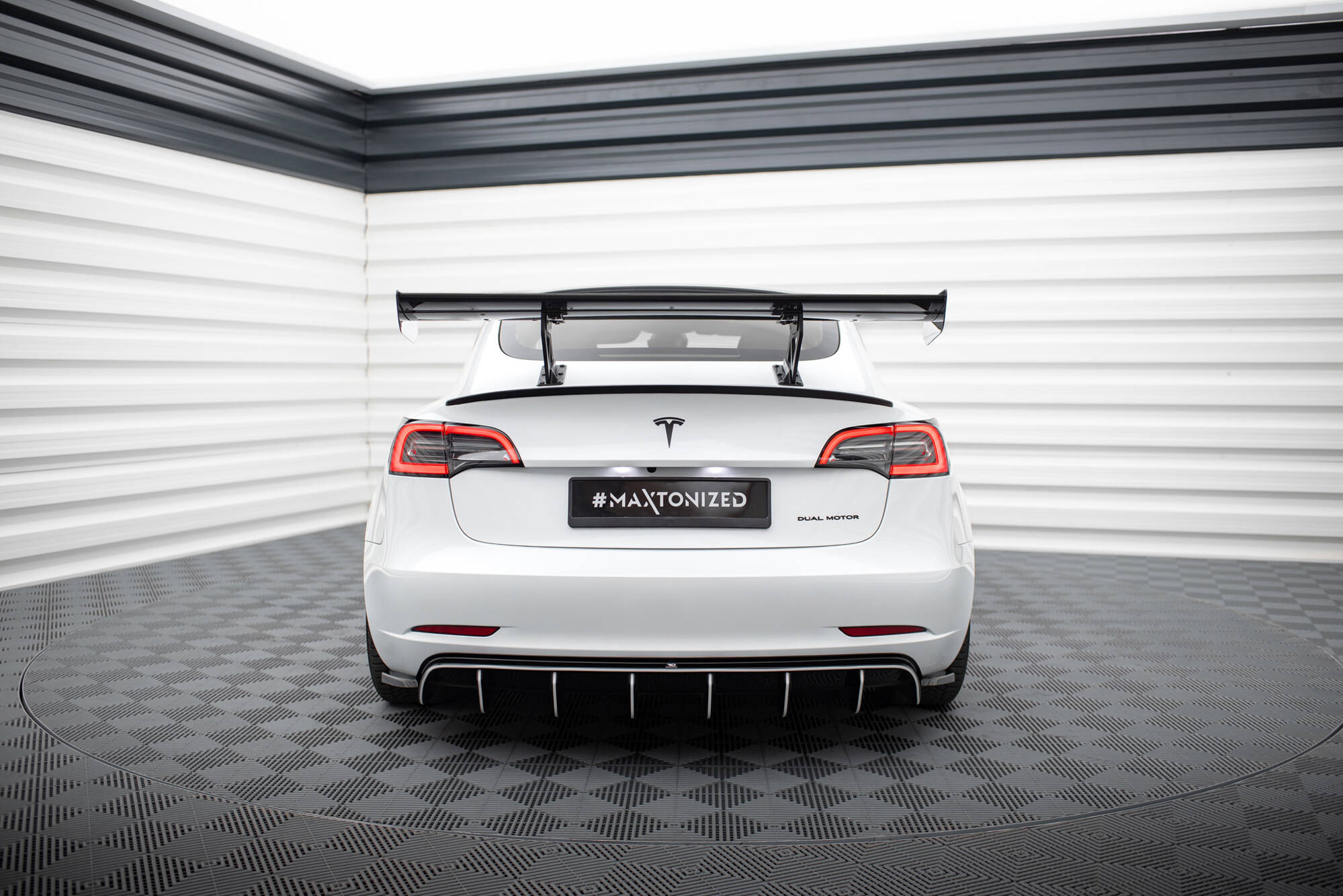 CARBON SPOILER SUITABLE FOR TESLA MODEL 3 – MAXTON DESIGN - 6