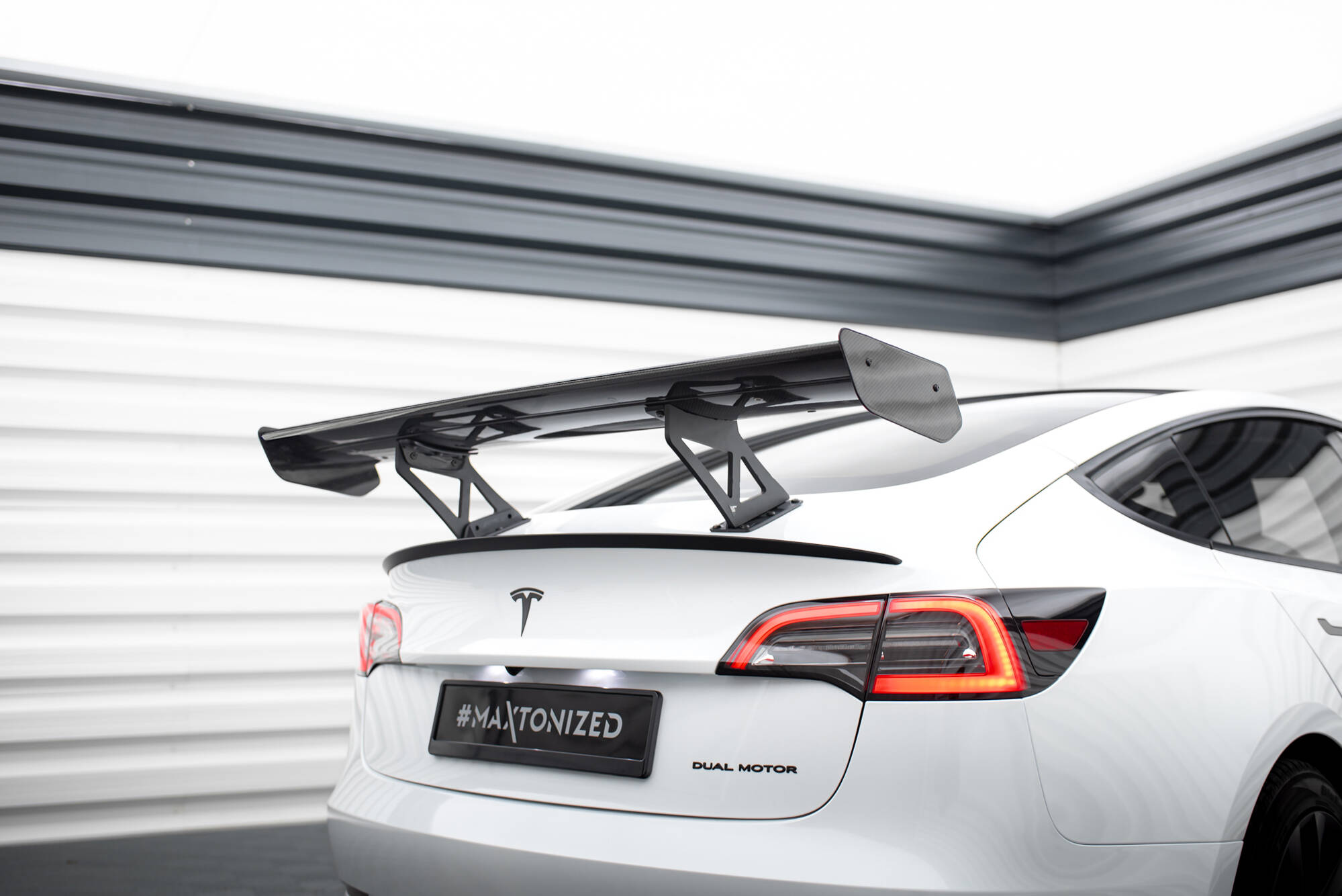 CARBON SPOILER SUITABLE FOR TESLA MODEL 3 – MAXTON DESIGN - 3