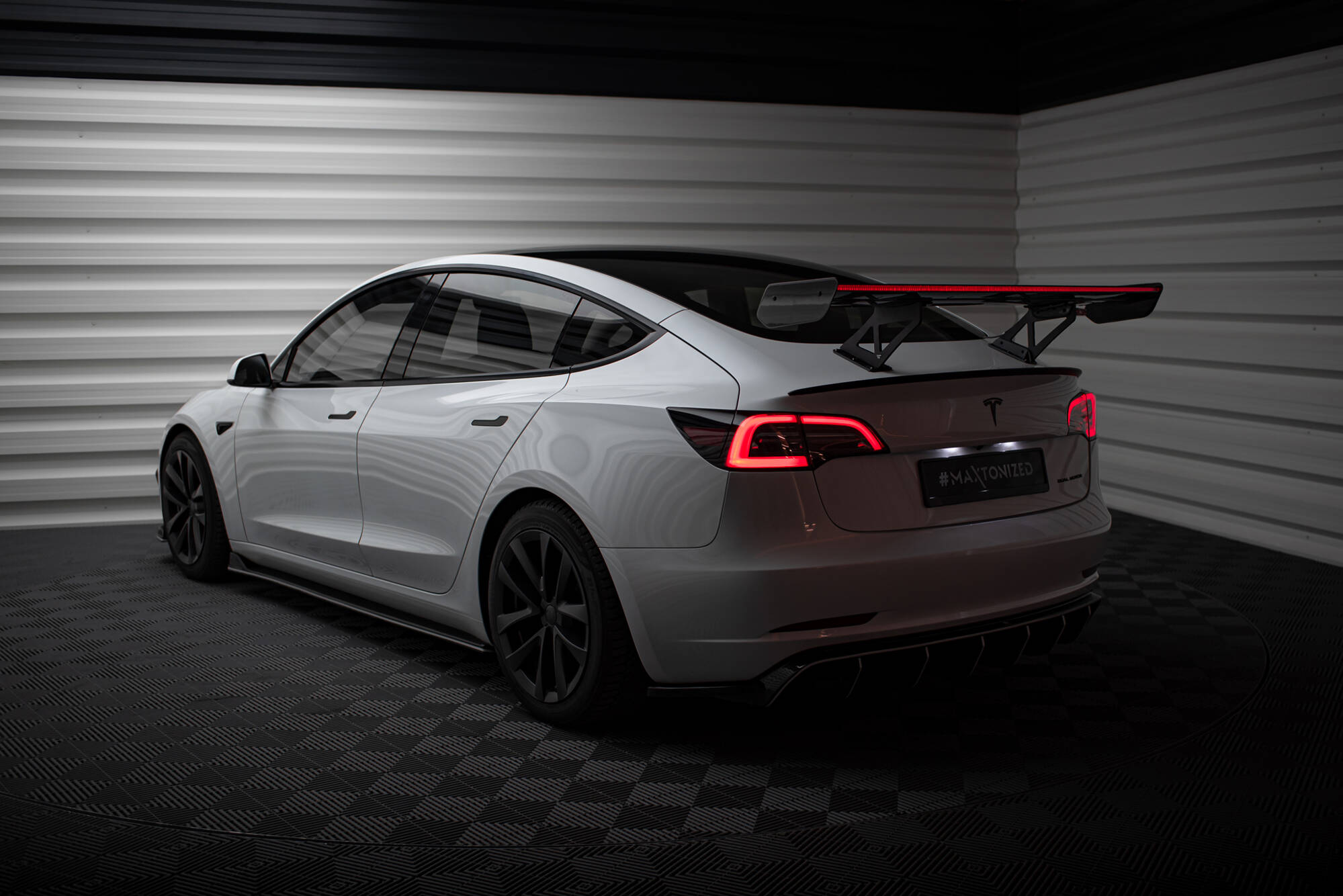 CARBON SPOILER + LED SUITABLE FOR TESLA MODEL 3 – MAXTON DESIGN - 12