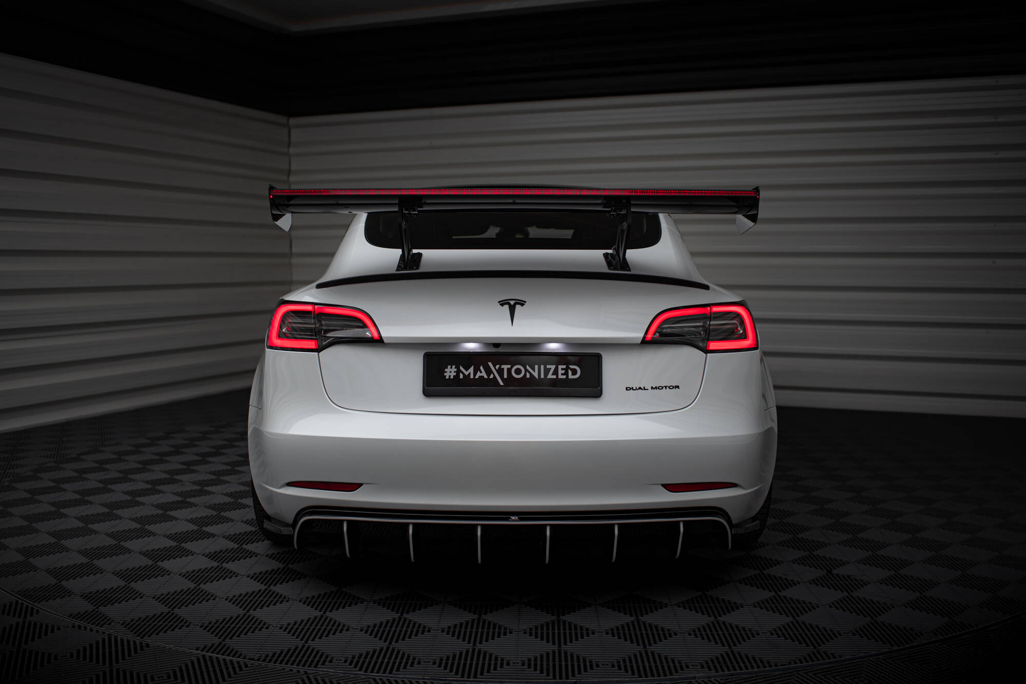 CARBON SPOILER + LED SUITABLE FOR TESLA MODEL 3 – MAXTON DESIGN - 18
