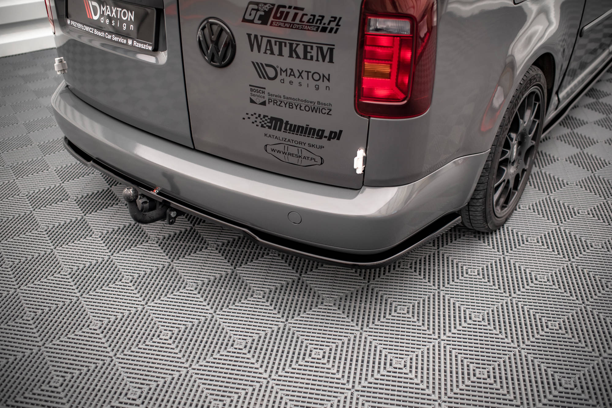 Central Rear Splitter VW Caddy Long Mk3 Facelift - 4