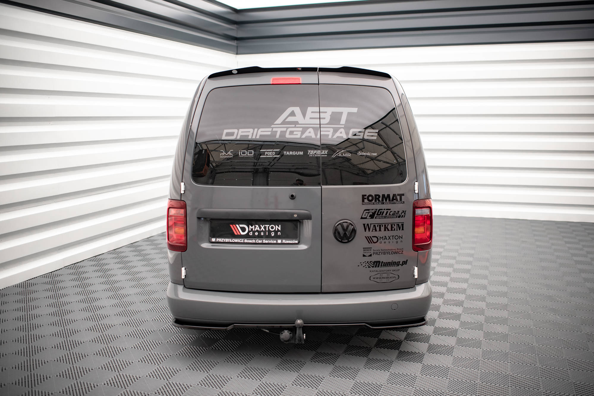 Central Rear Splitter VW Caddy Long Mk3 Facelift - 3