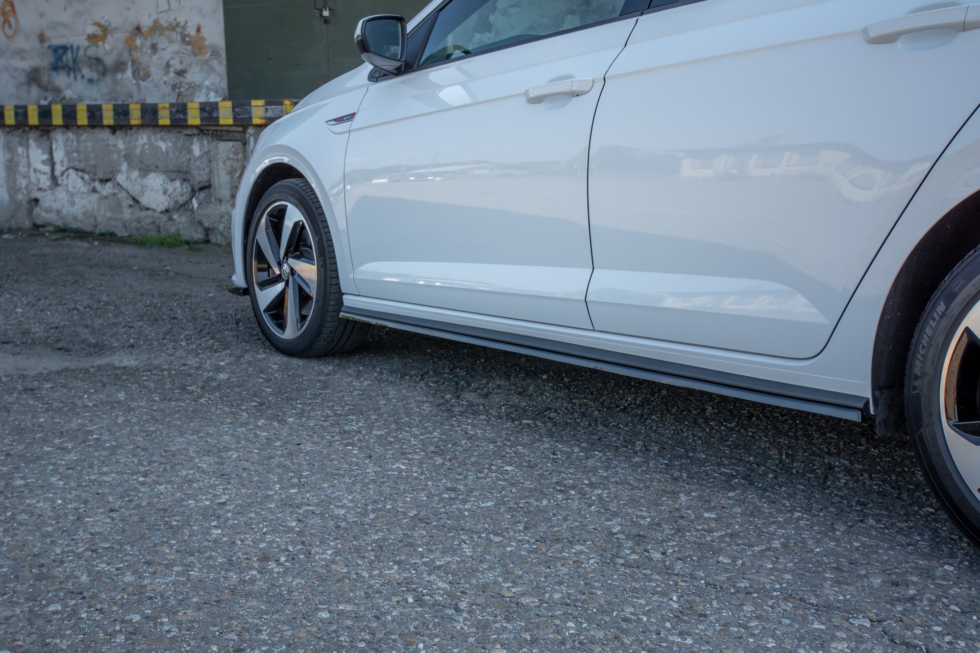 Side Skirts Diffusers Volkswagen Polo GTI / R-Line Mk6 - 8