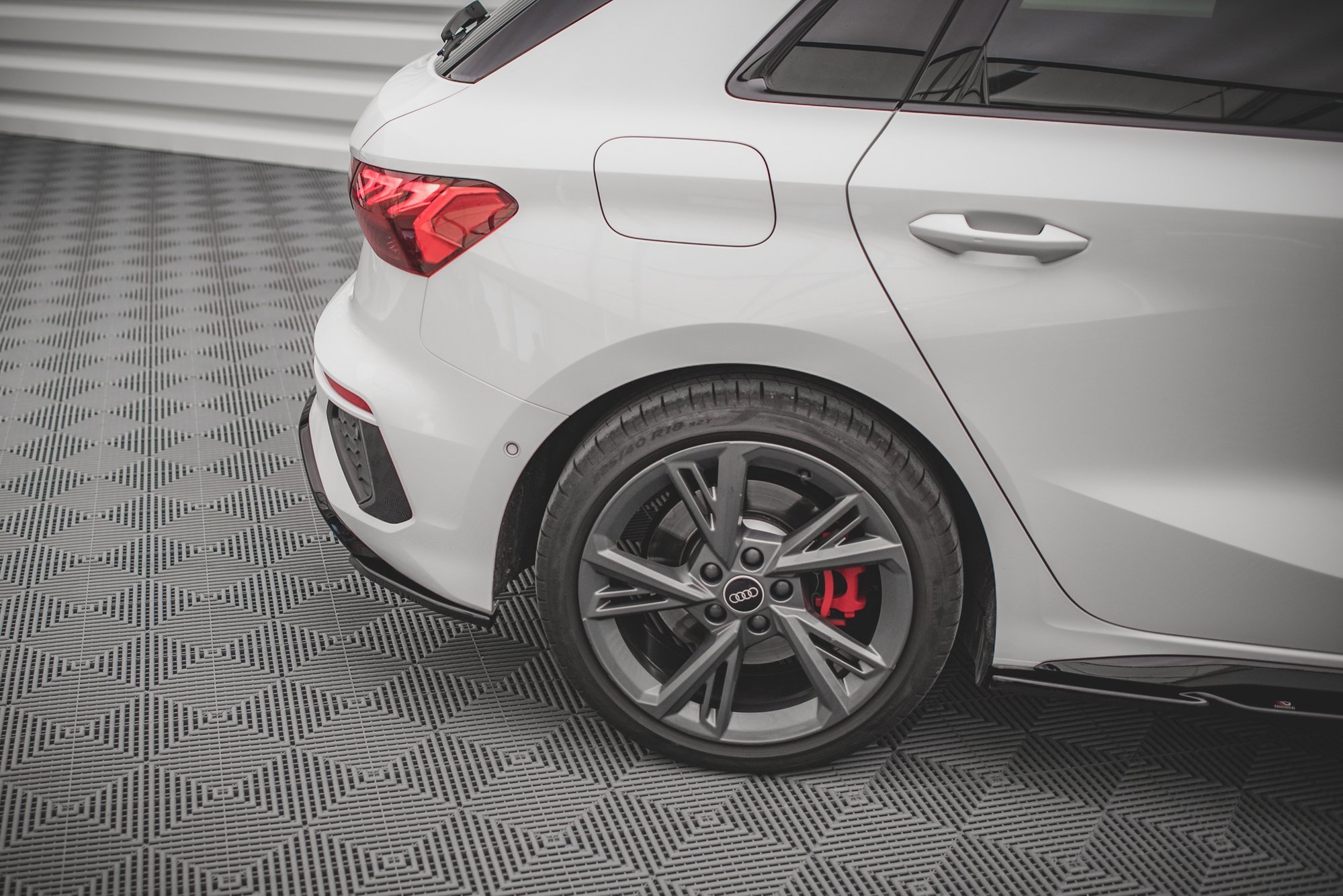Rear Side Splitters V.2 Audi S3 Sportback 8Y - 4
