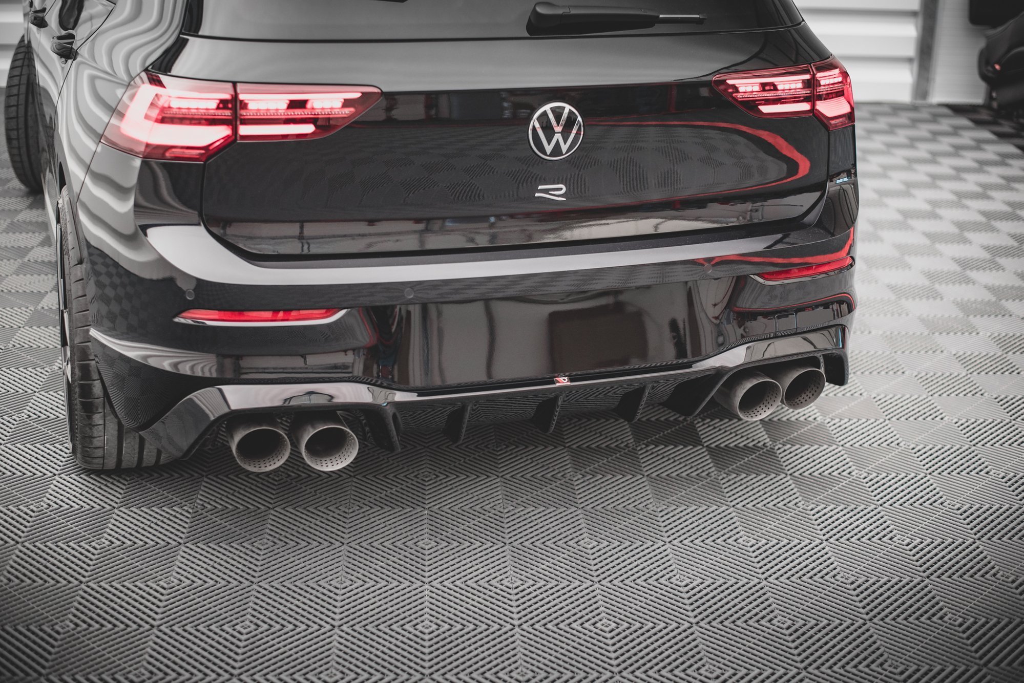 Rear Valance V.1 Volkswagen Golf R MK8 (2020-) - 4