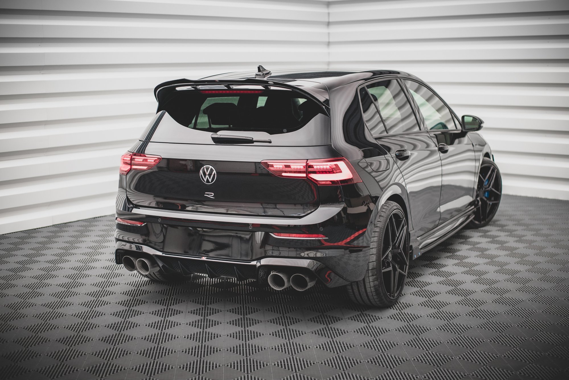 Rear Valance V.1 Volkswagen Golf R MK8 (2020-) - 3