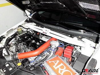 MITSUBISHI EVO X ULTRARACING 3-POINT FRONT STRUTBAR 1426