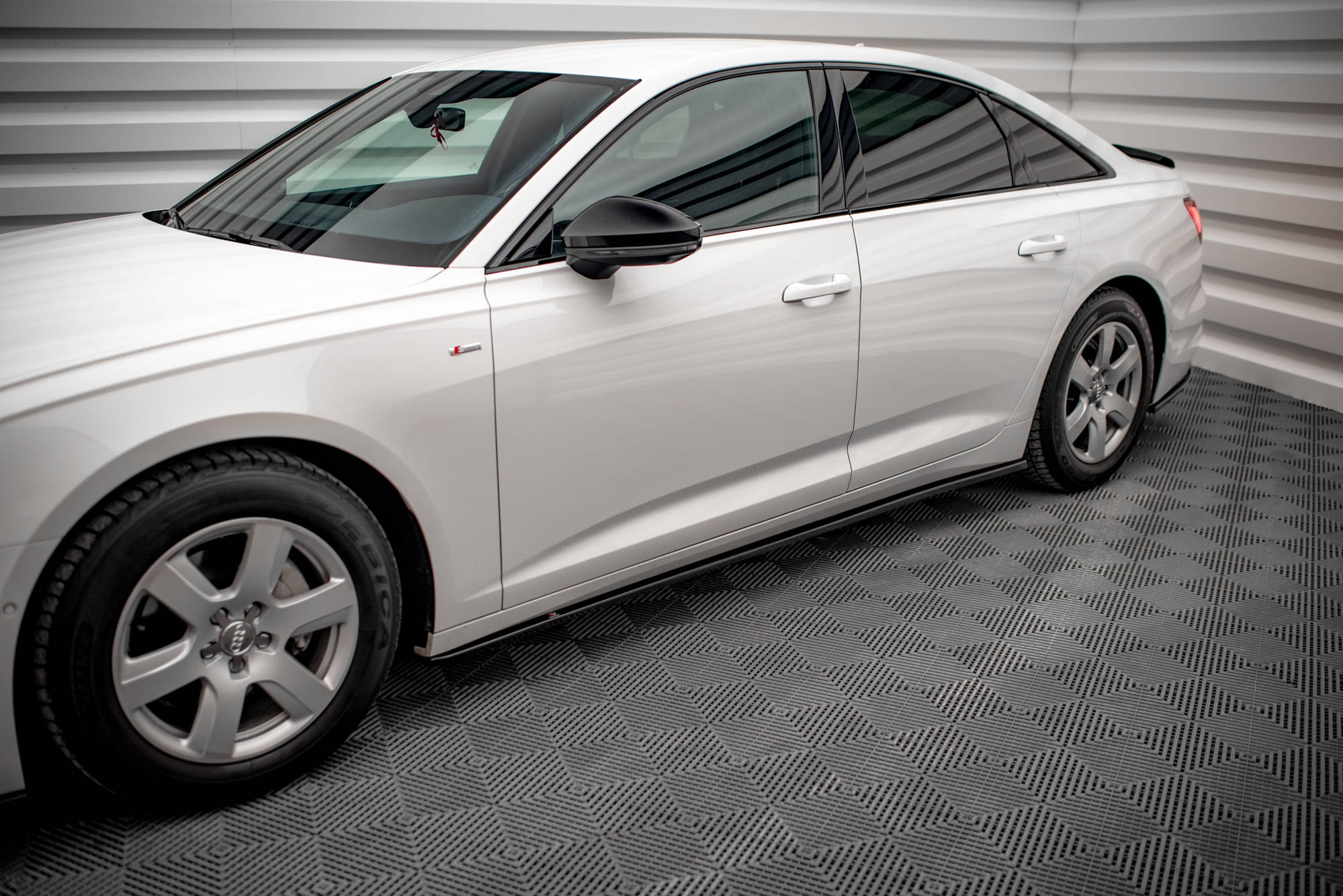 Side Skirts Diffusers Audi A6 C8 - 3