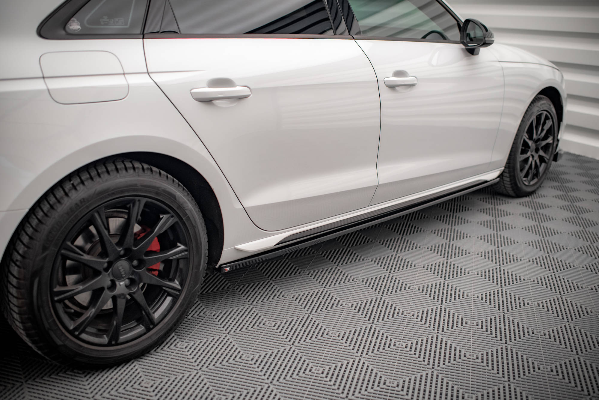 Side Skirts Diffusers Audi A4 B9 Facelift - 2