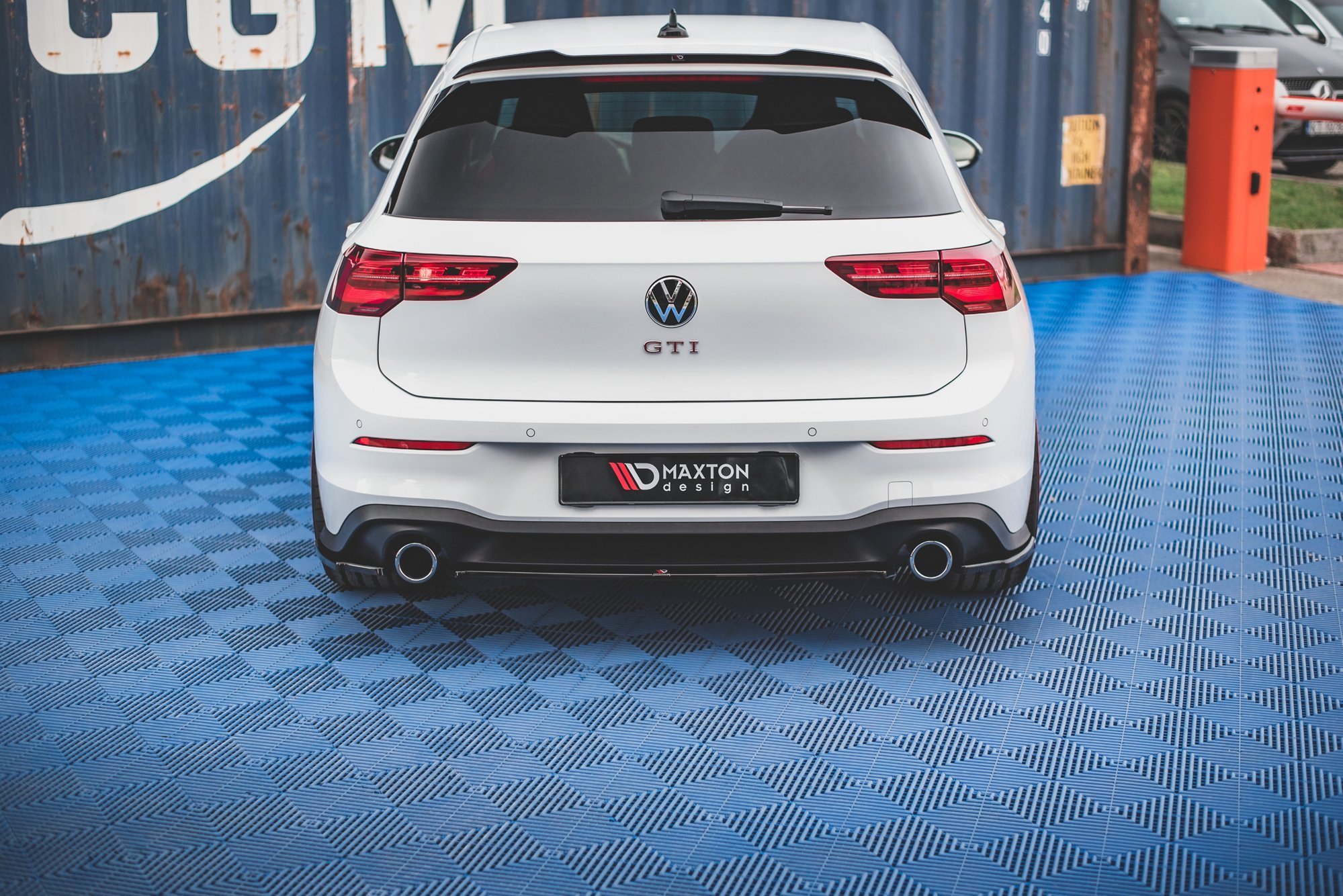 Central Rear Splitter VW Golf MK8 GTI (2020-) - 2