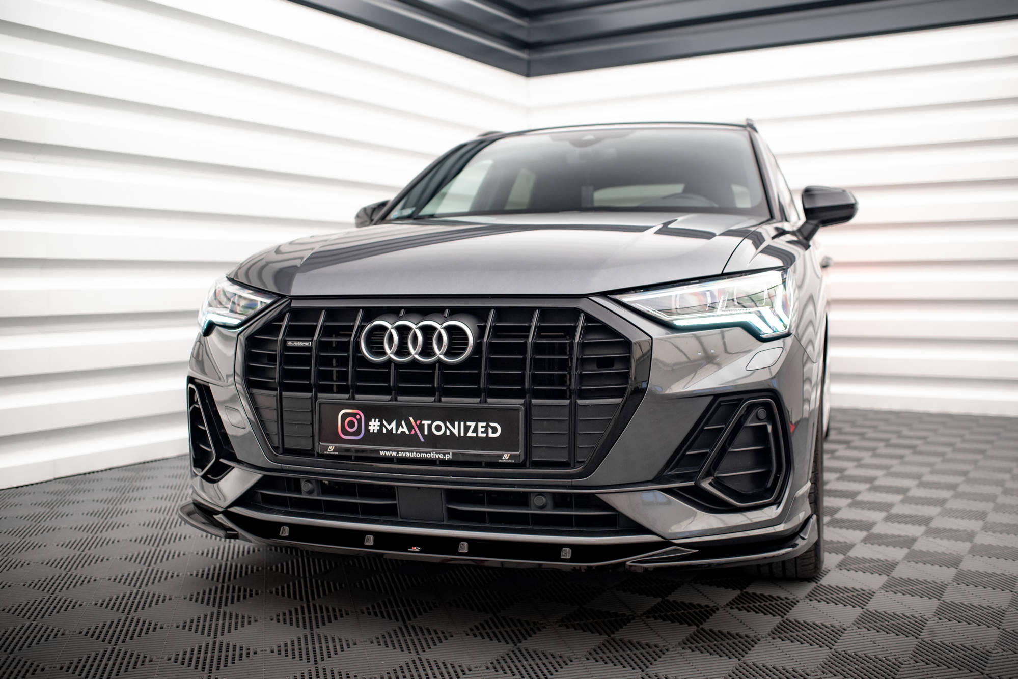 Front Splitter V.1 Audi Q3 S-Line F3 - 4