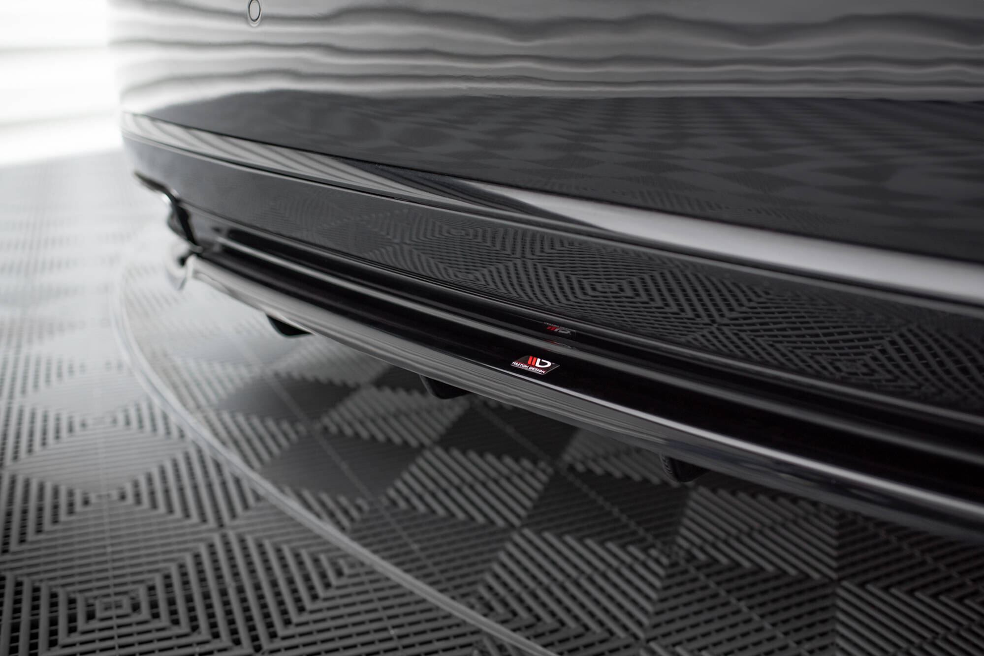 Central Rear Splitter (Vertical Bars) Audi A8 D4 Facelift - 3