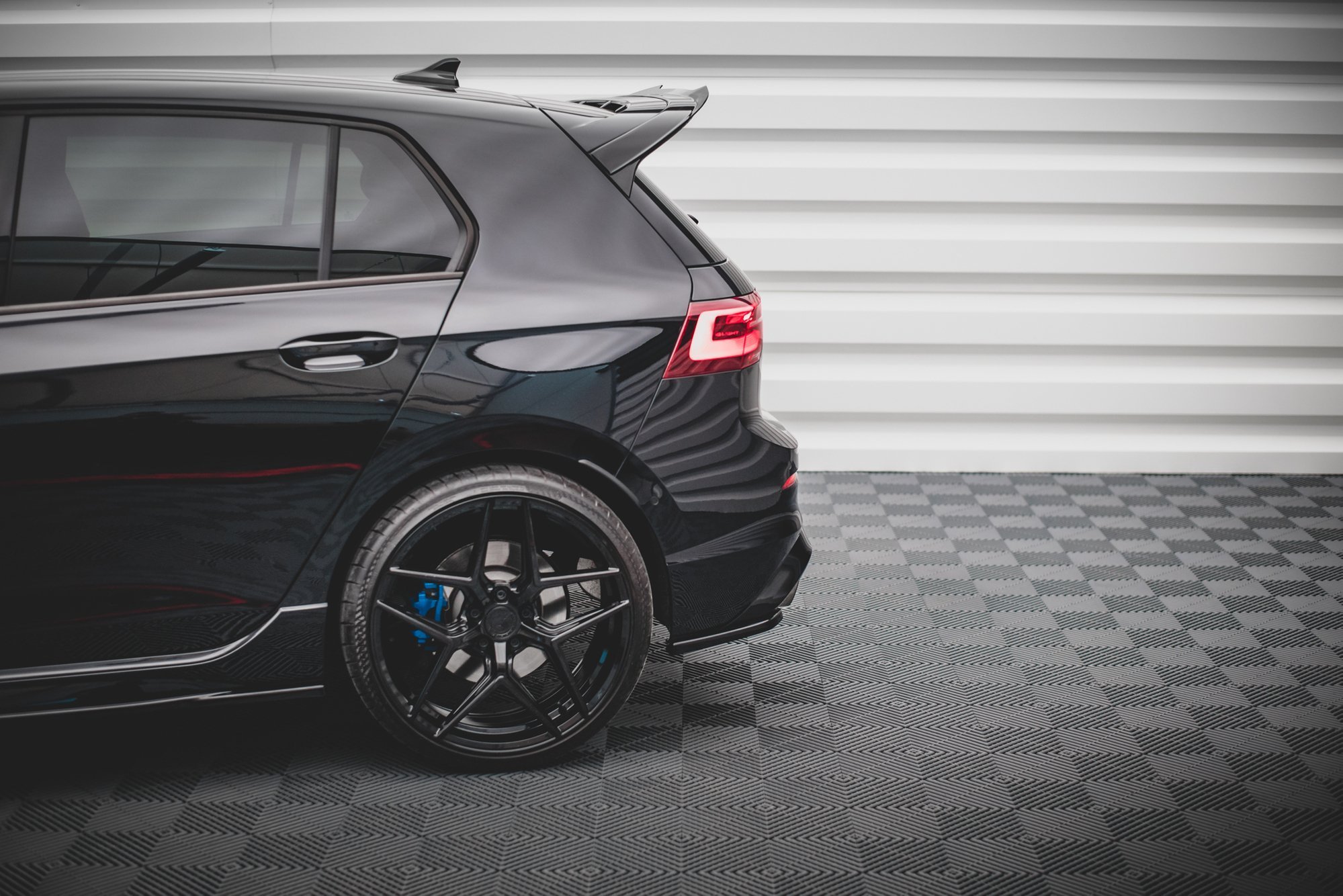 Rear Side Splitters V.1 VW Golf R MK8 (2020-) - 4