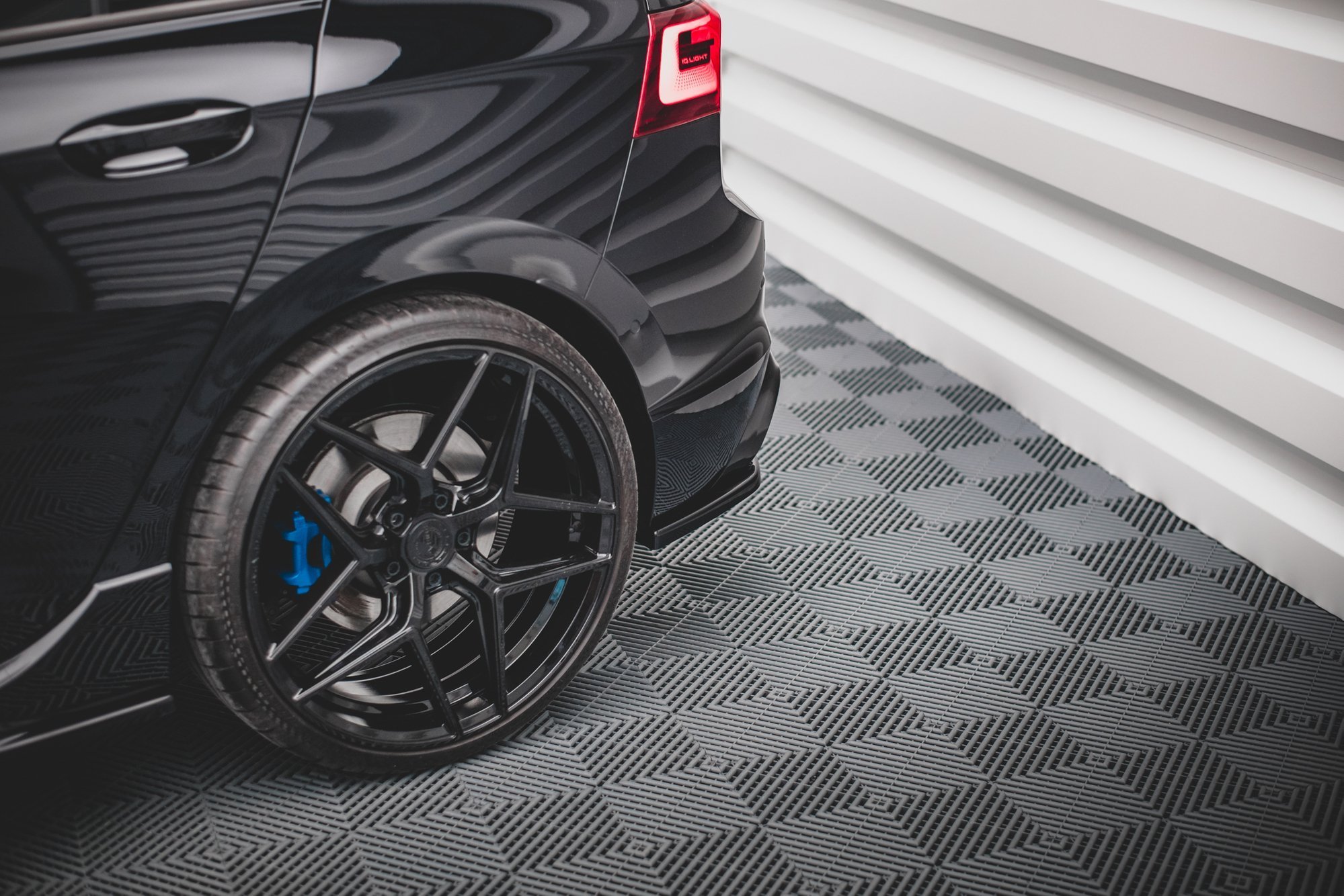 Rear Side Splitters V.1 VW Golf R MK8 (2020-) - 3
