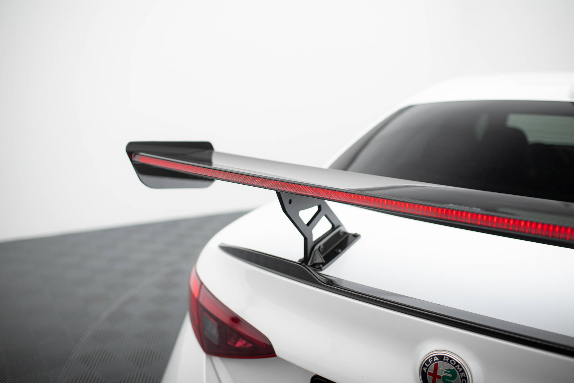 CARBON SPOILER + LED SUITABLE FOR ALFA ROMEO GIULIA QUADRIFOGLIO – MAXTON DESIGN - 17