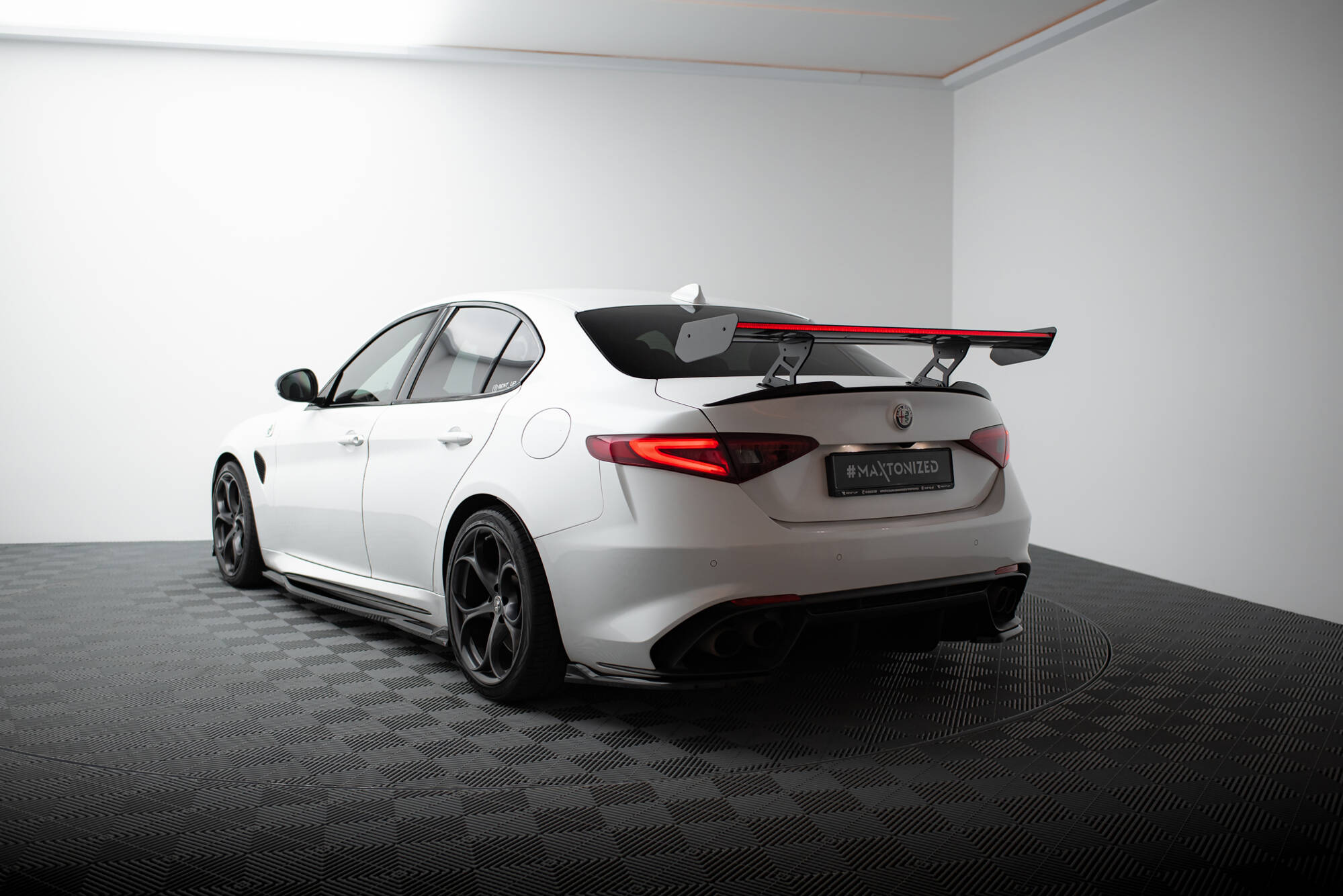 CARBON SPOILER + LED SUITABLE FOR ALFA ROMEO GIULIA QUADRIFOGLIO – MAXTON DESIGN - 14