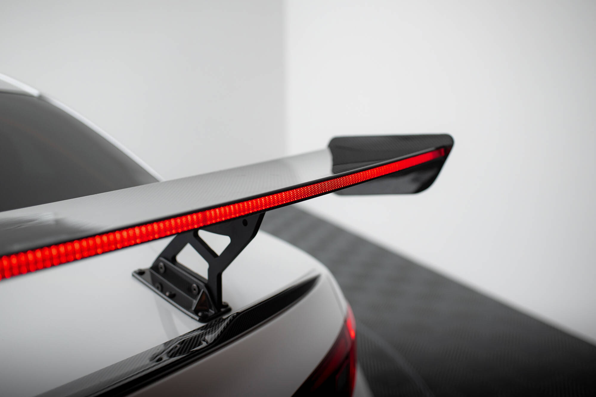 CARBON SPOILER + LED SUITABLE FOR ALFA ROMEO GIULIA QUADRIFOGLIO – MAXTON DESIGN - 9