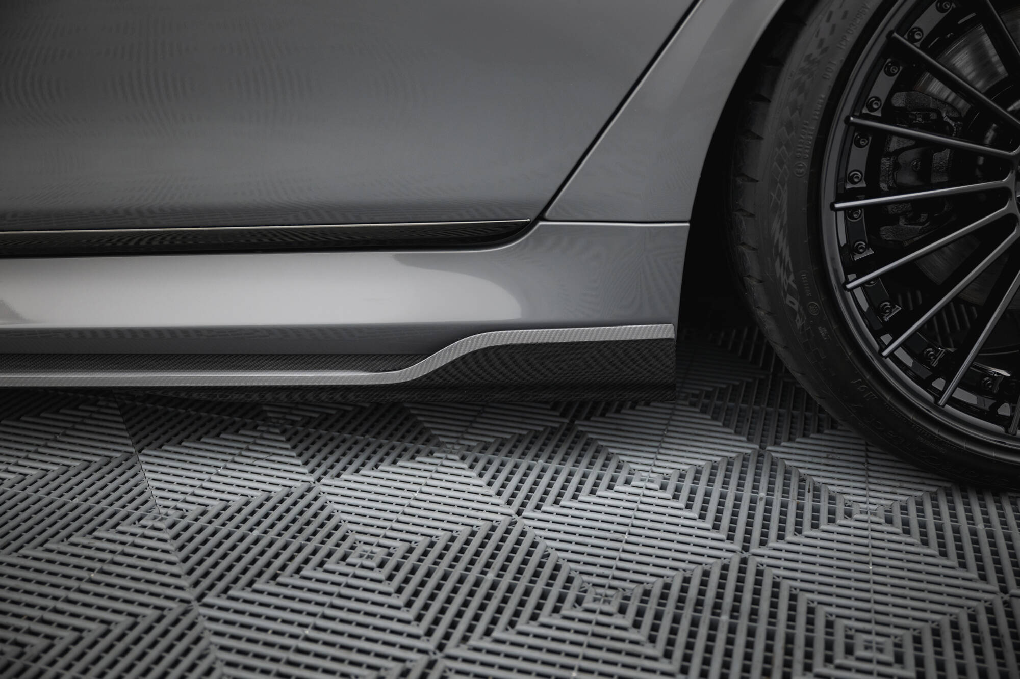PREPREG CARBON FIBER SIDE SKIRTS SUITABLE FOR BMW 7 M-PACK G11 FACELIFT – MAXTON DESIGN