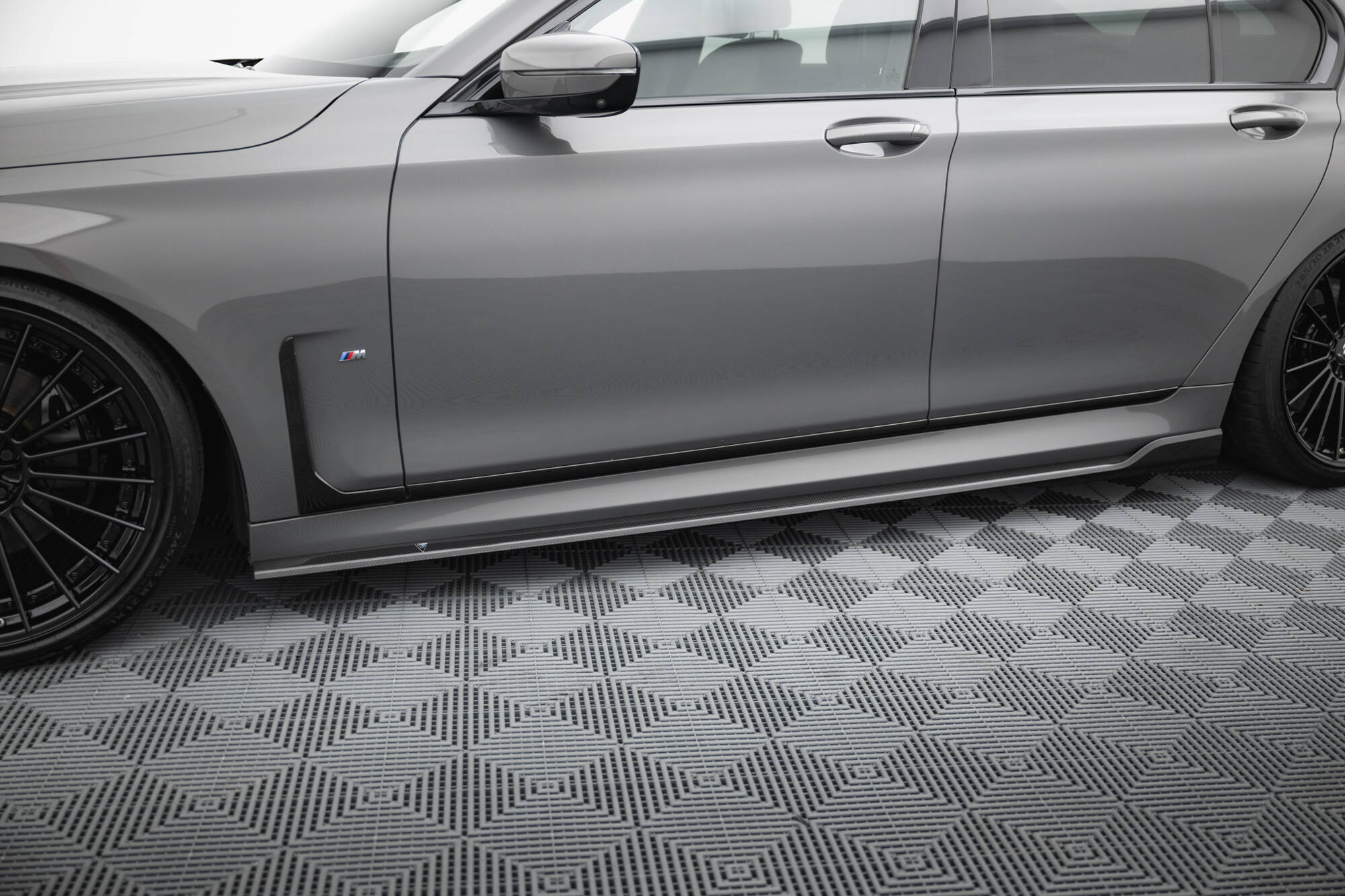 PREPREG CARBON FIBER SIDE SKIRTS SUITABLE FOR BMW 7 M-PACK G11 FACELIFT – MAXTON DESIGN - 4