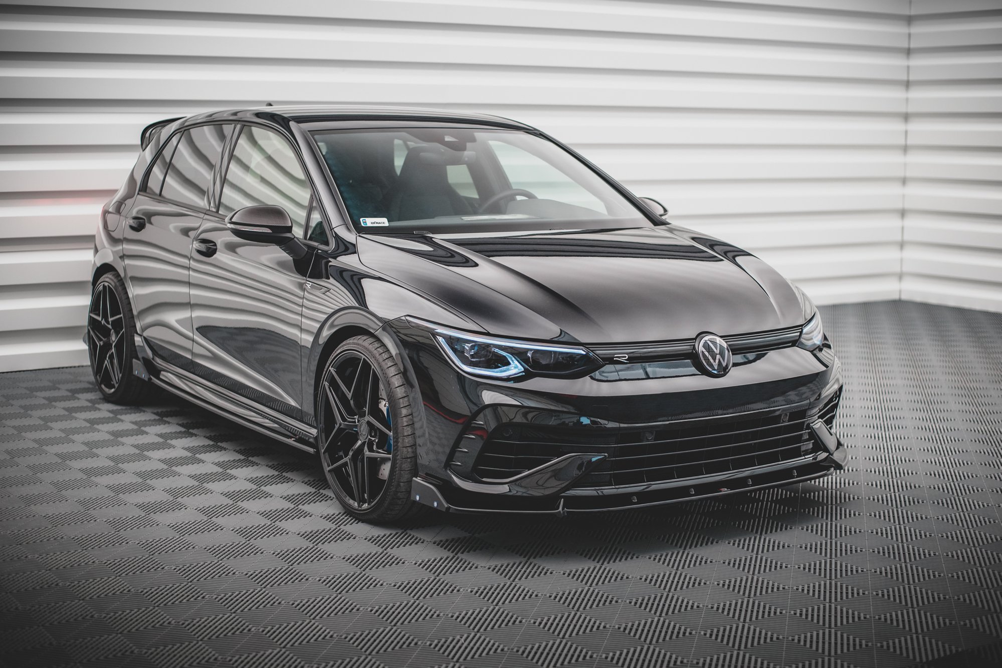 Front Splitter V.2 + Flaps VW Golf R Mk8 - 4