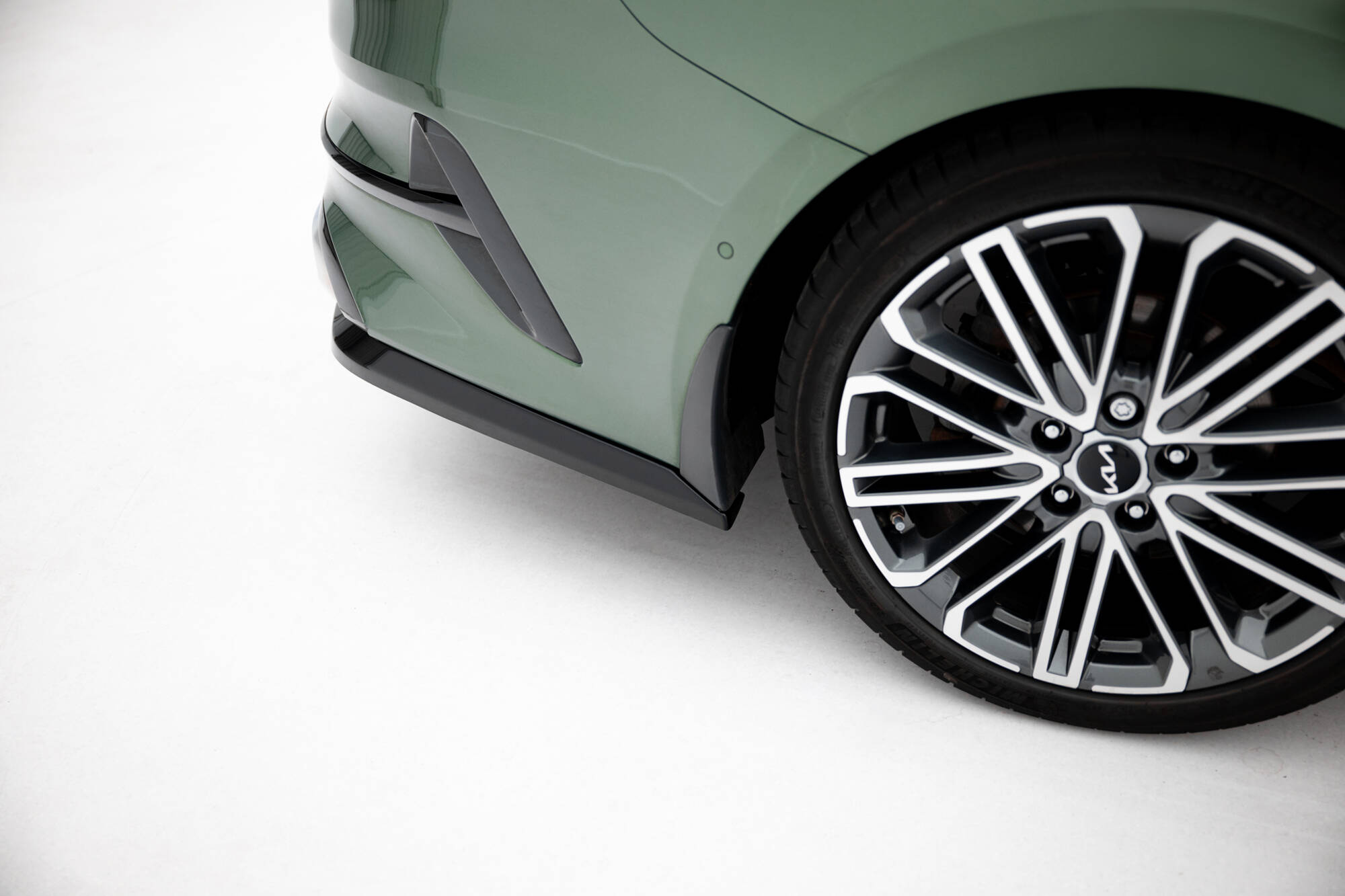 REAR SPLITTER (WITH VERTICAL BARS) SUITABLE FOR KIA PROCEED GT-LINE MK1 FACELIFT – MAXTON DESIGN - 8