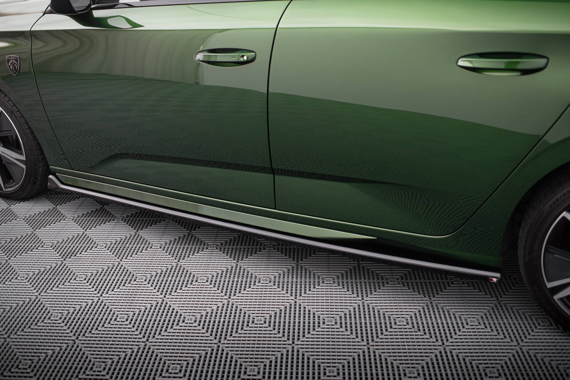 SIDE SKIRTS DIFFUSERS SUITABLE FOR PEUGEOT 308 GT HATCHBACK MK3 – MAXTON DESIGN - 4