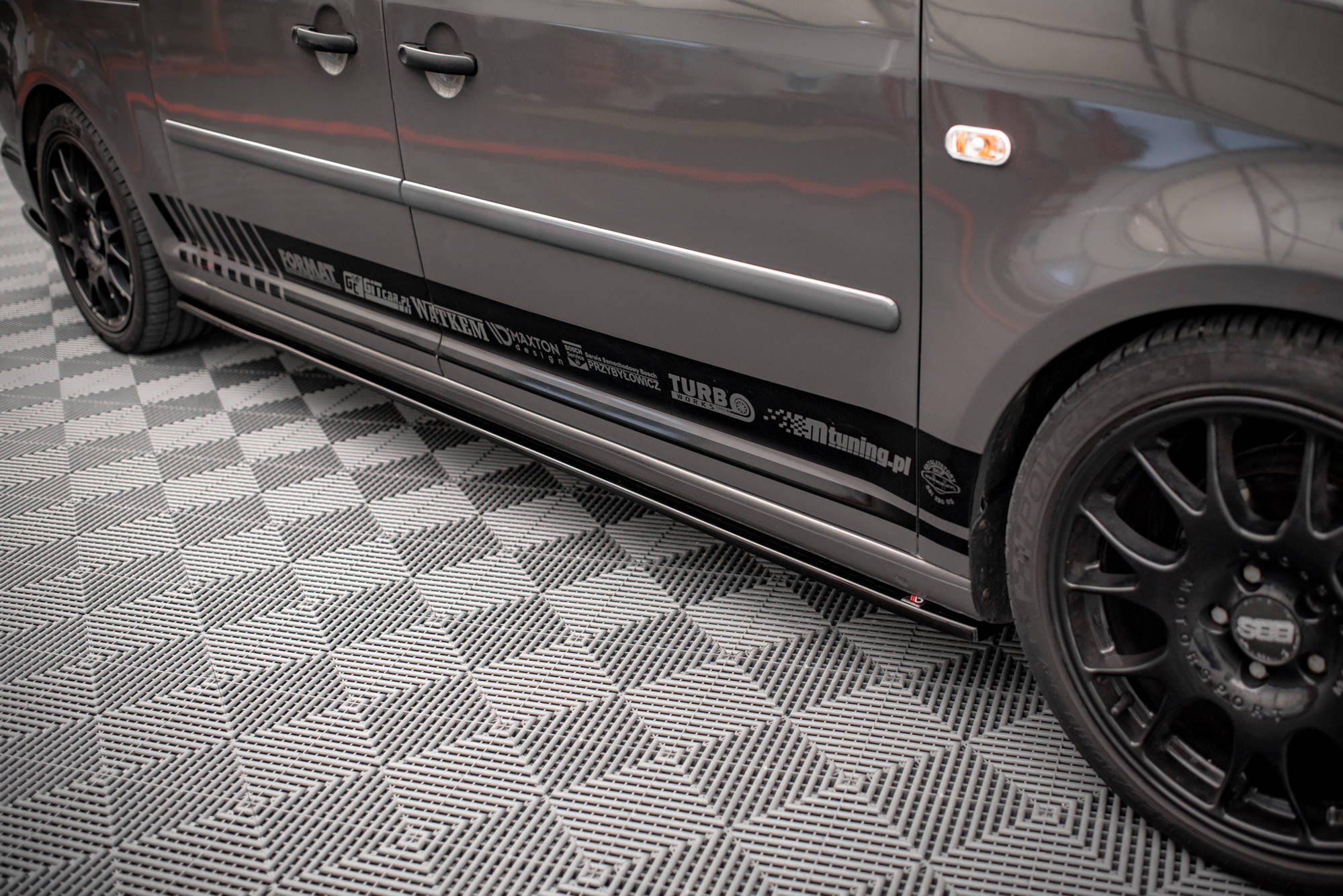 Side Skirts Diffusers VW Caddy Long MK3 Facelift (2010-2015) - 3
