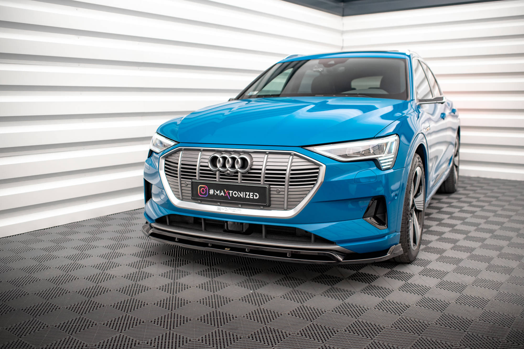 Front Splitter V.2 Audi e-Tron - 3