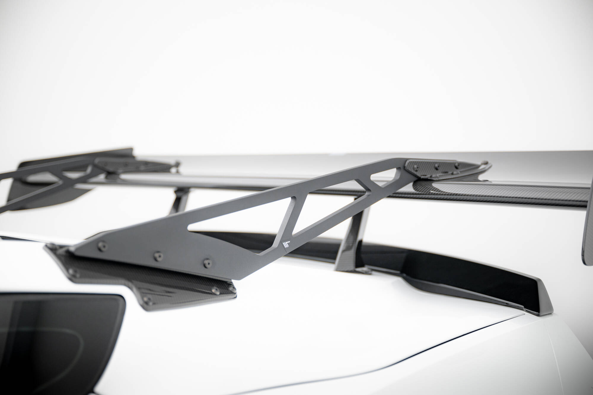 CARBON SPOILER WITH UPPER SWAN MOUNTING SUITABLE FOR CHEVROLET CORVETTE STINGRAY / GRAND SPORT C7 – MAXTON DESIGN