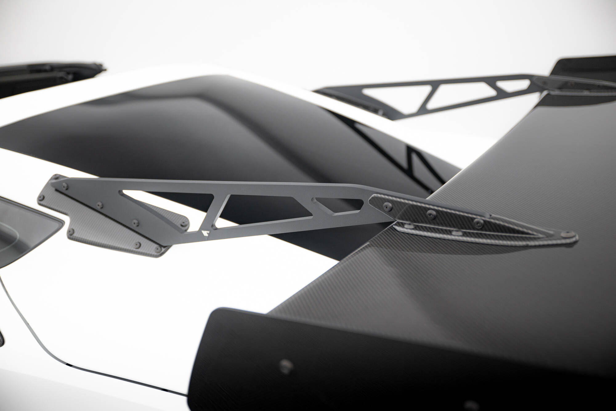 CARBON SPOILER WITH UPPER SWAN MOUNTING SUITABLE FOR CHEVROLET CORVETTE STINGRAY / GRAND SPORT C7 – MAXTON DESIGN - 6