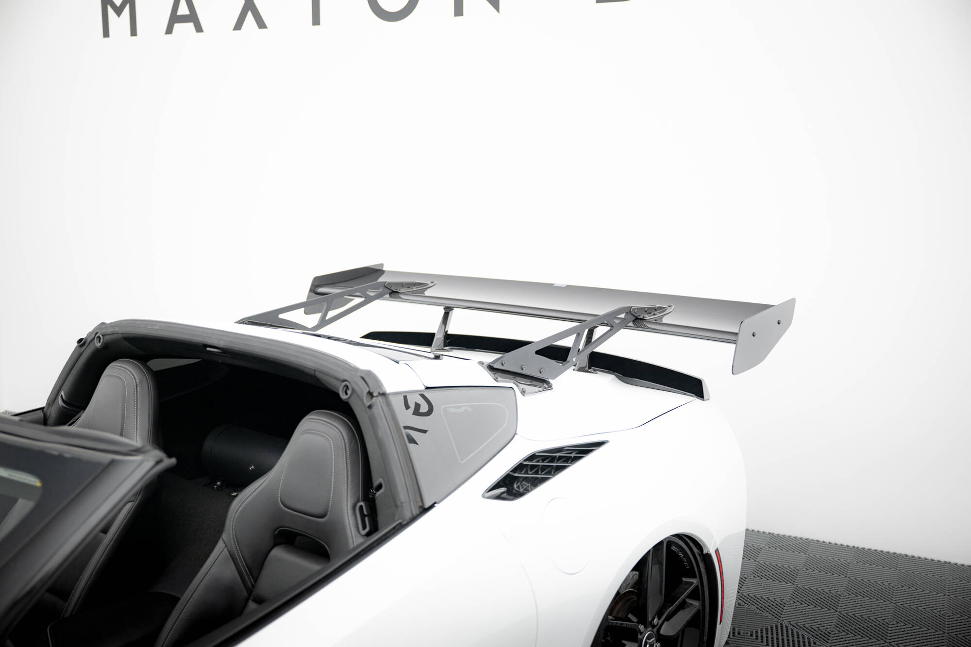 CARBON SPOILER WITH UPPER SWAN MOUNTING SUITABLE FOR CHEVROLET CORVETTE STINGRAY / GRAND SPORT C7 – MAXTON DESIGN - 3