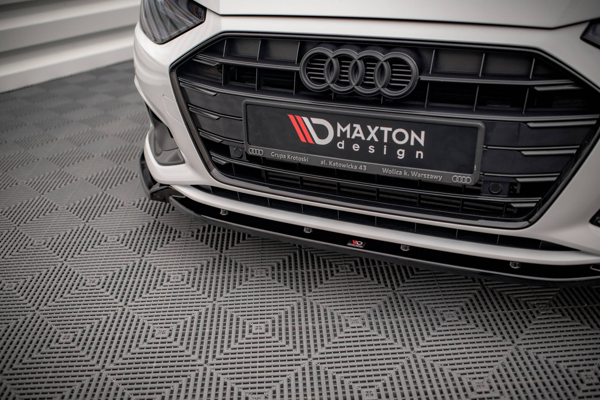 Front Splitter V.1 Audi A4 B9 Facelift - 3