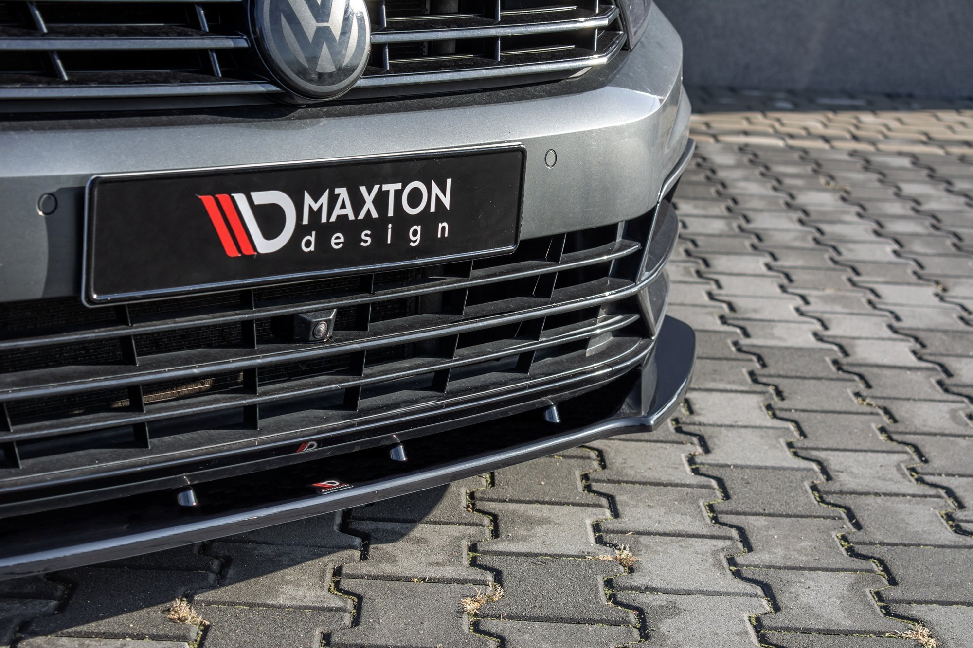 Front Splitter V.1 Volkswagen Passat R-line B8 (2015-19) - 5