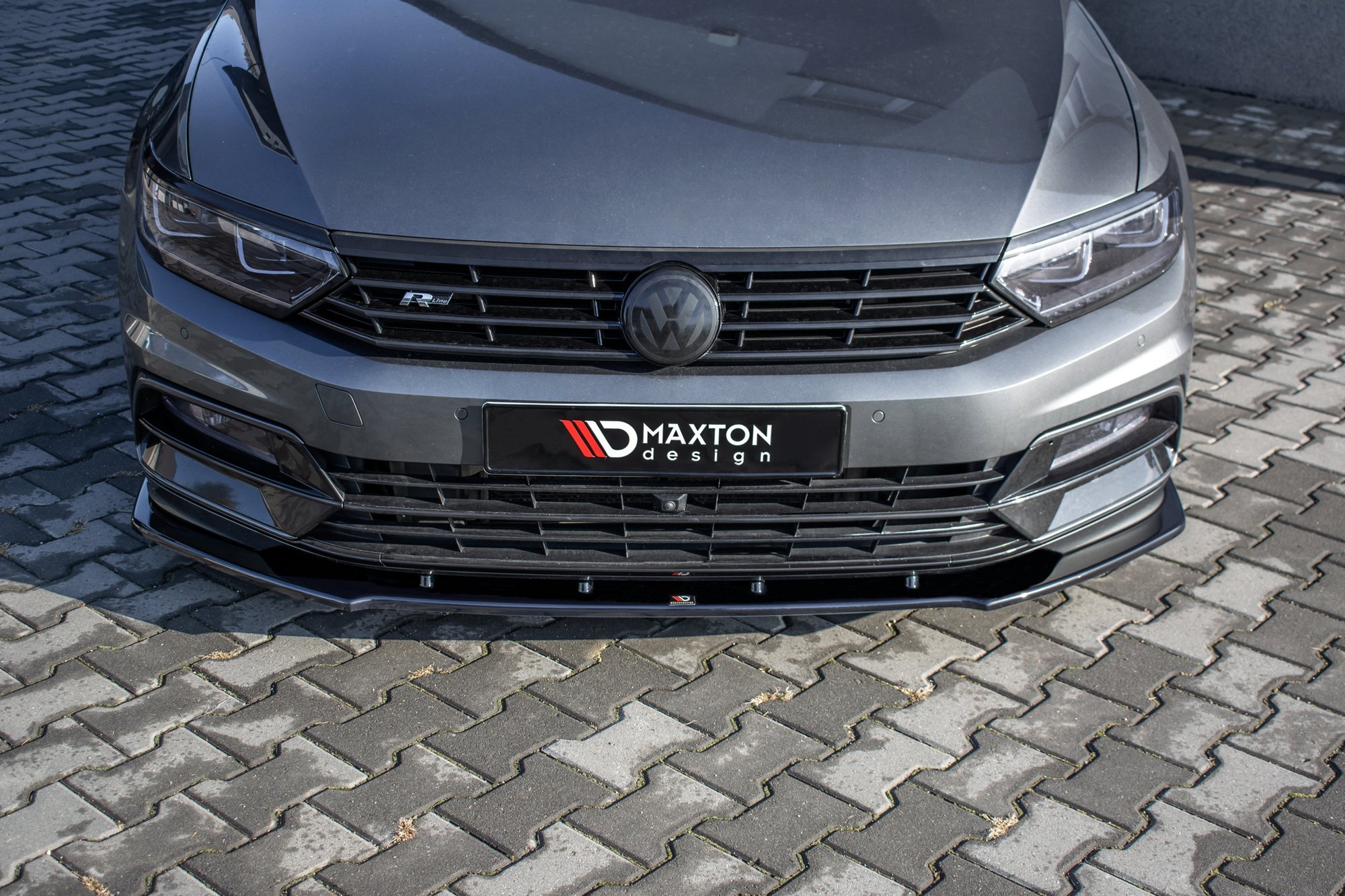 Front Splitter V.1 Volkswagen Passat R-line B8 (2015-19) - 2